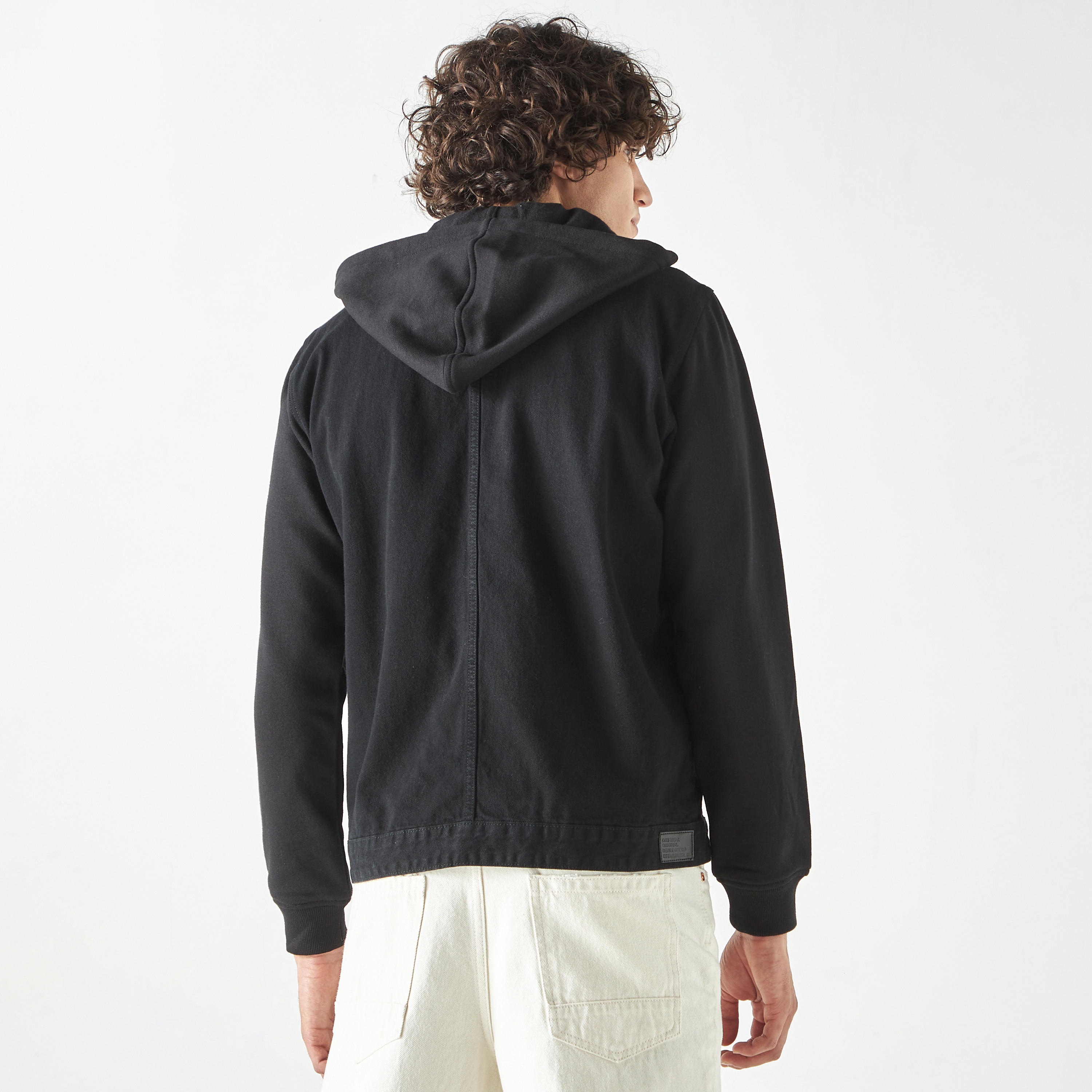 جاكيت بجيوب وقبّعة-men-clothing-jacketsandblazers-jackets-image-2