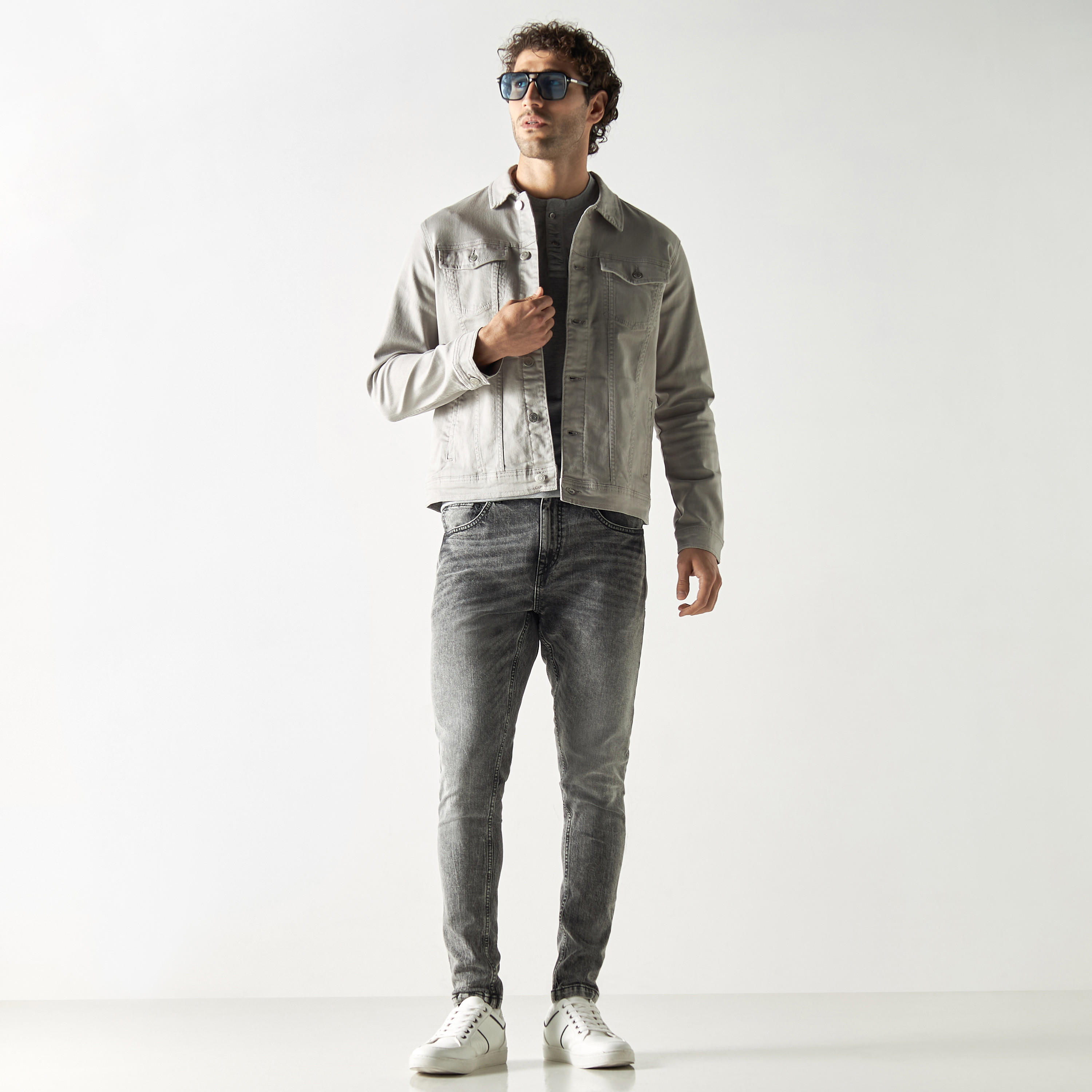 جاكيت دنيم بأكمام طويلة وجيوب-men-clothing-jacketsandblazers-jackets-image-4