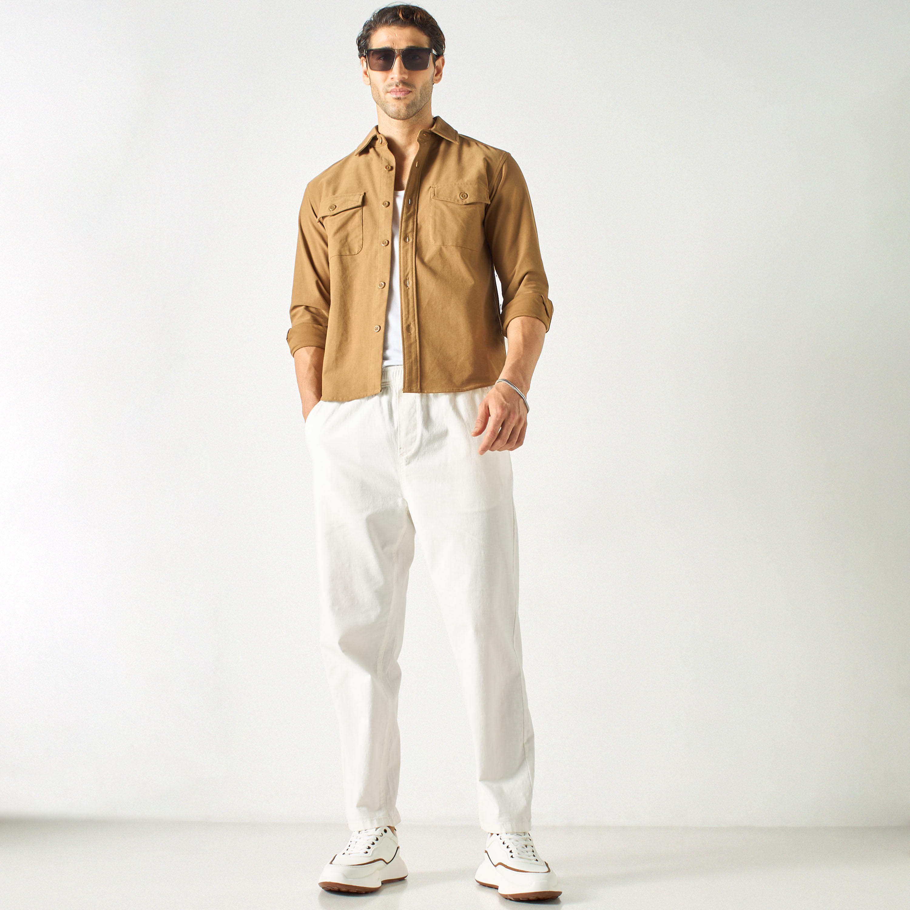 شاكيت دينم بجيوب وأكمام مثنية للأعلى-men-clothing-jacketsandblazers-jackets-image-3