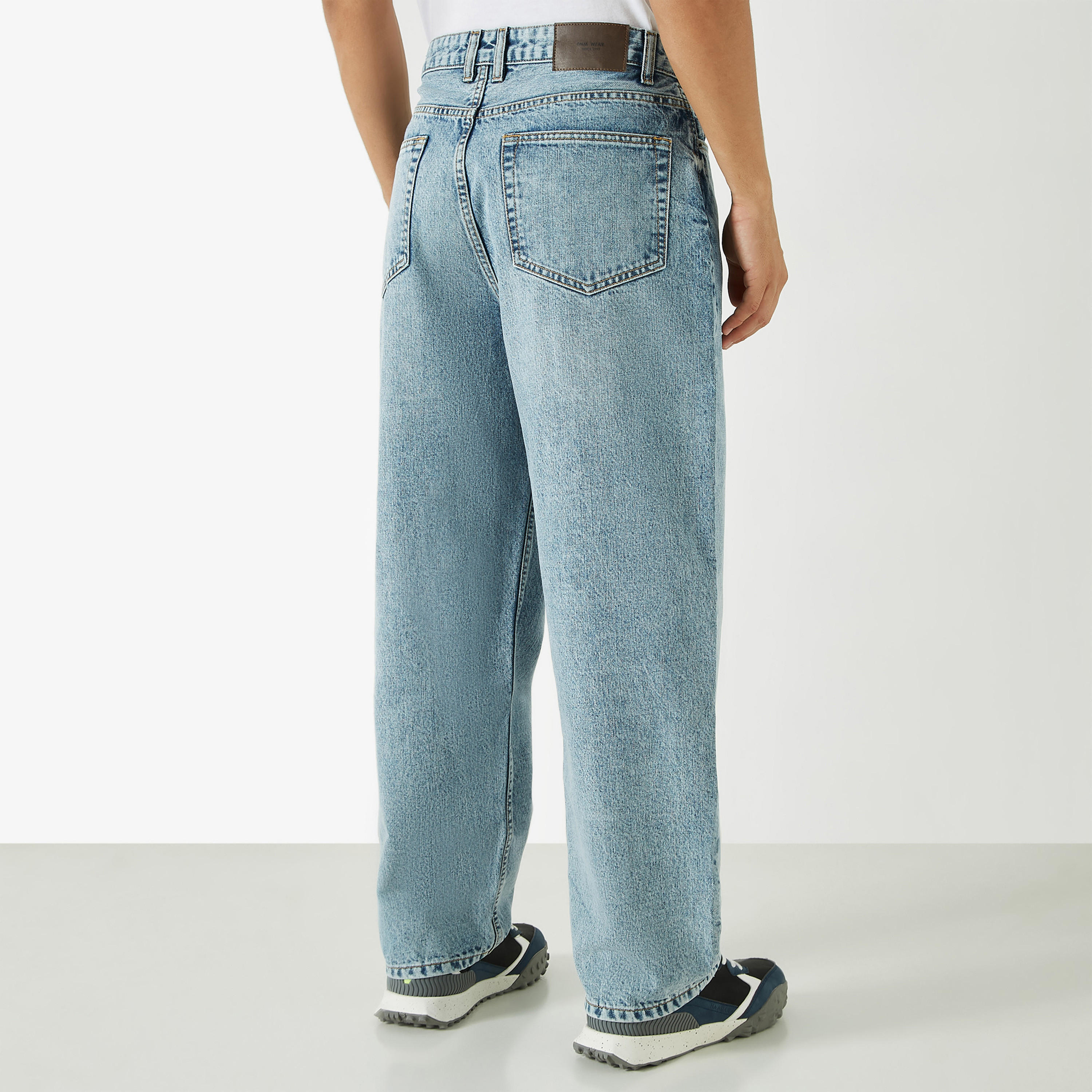 Baggy Fit Jeans with Button Closure and Pockets-men-clothing-bottoms-jeans-image-7