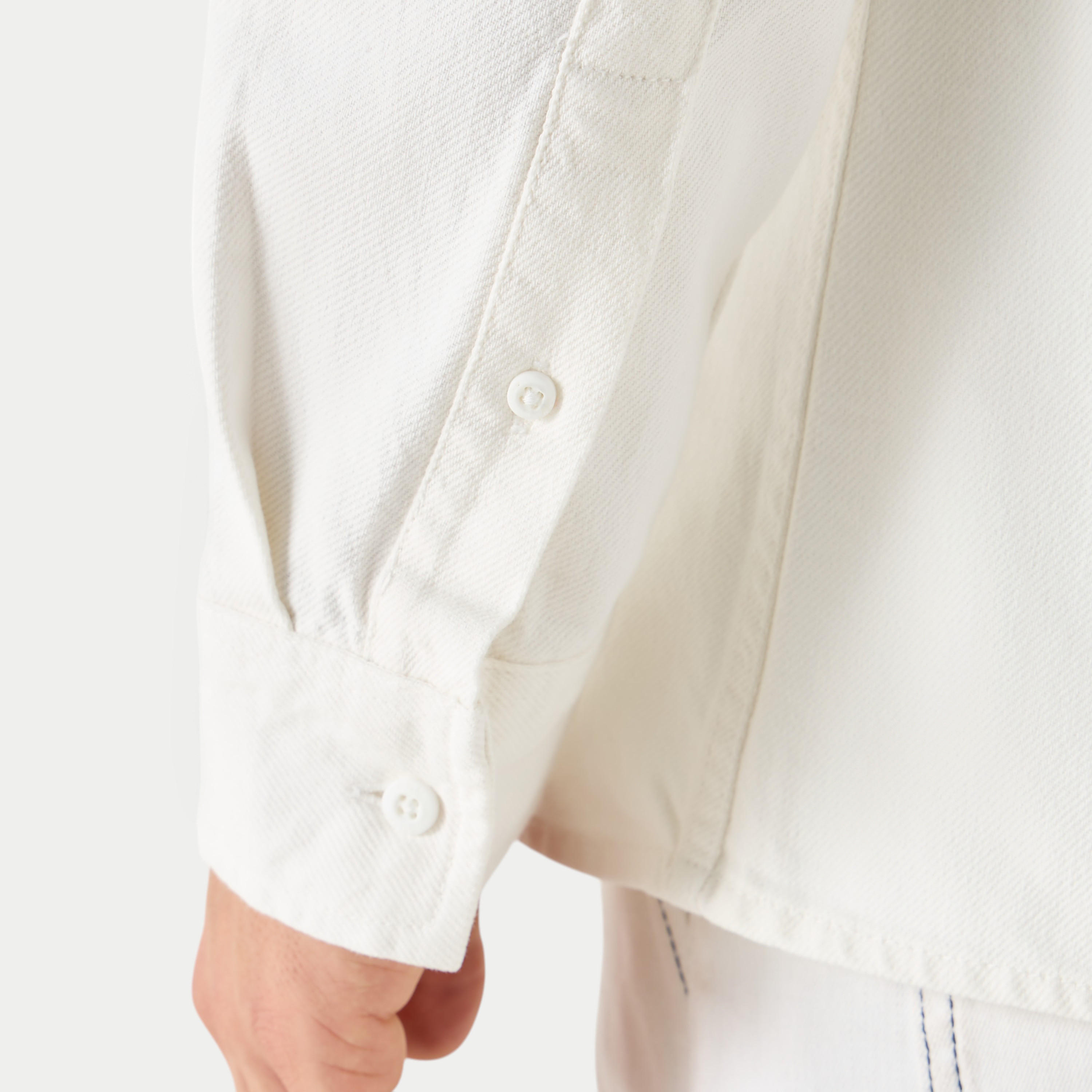 قميص دينم بقصة عادية وأكمام طويلة-men-clothing-shirts-image-5