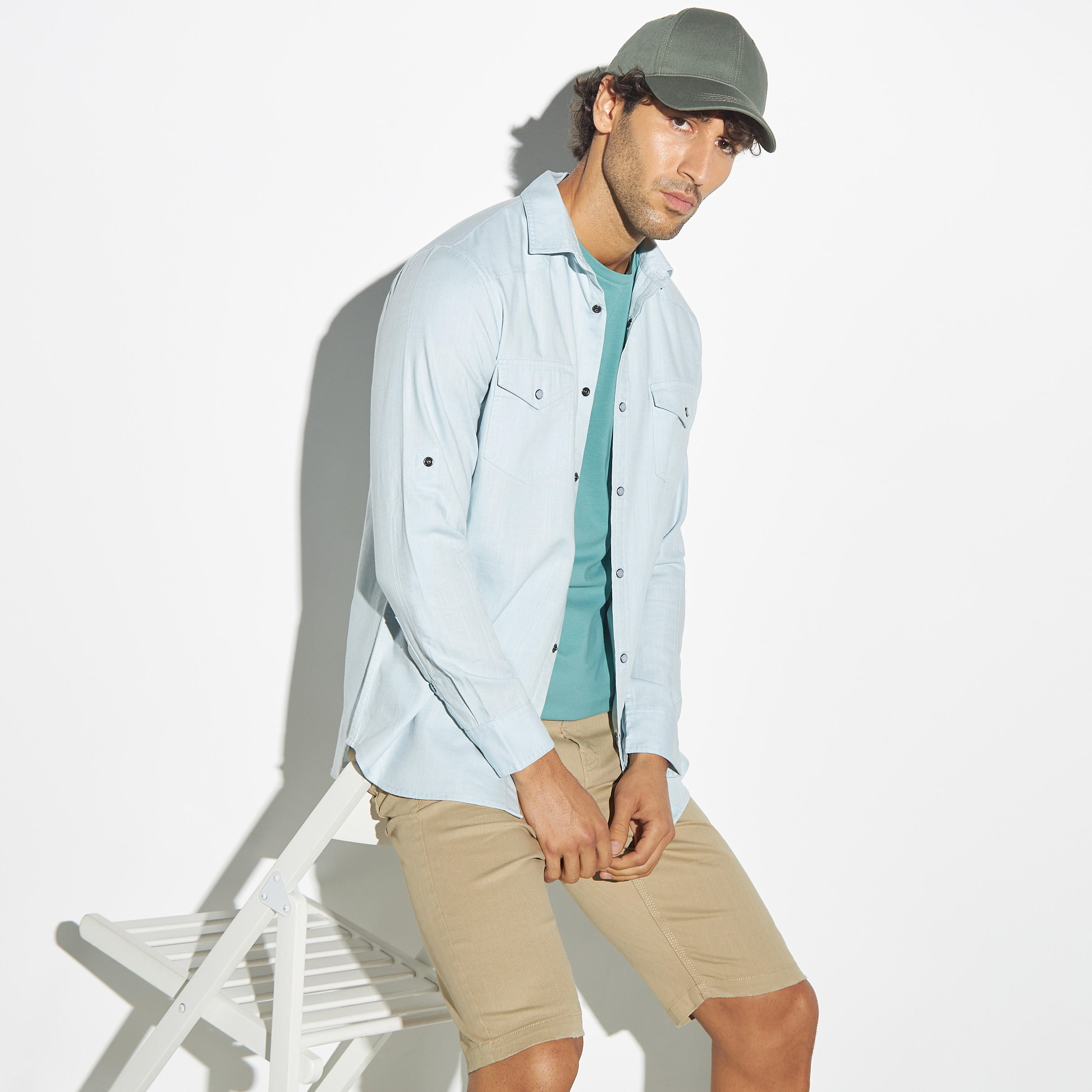 قميص دنيم سادة بأكمام طويلة وجيوب-men-clothing-shirts-image-1