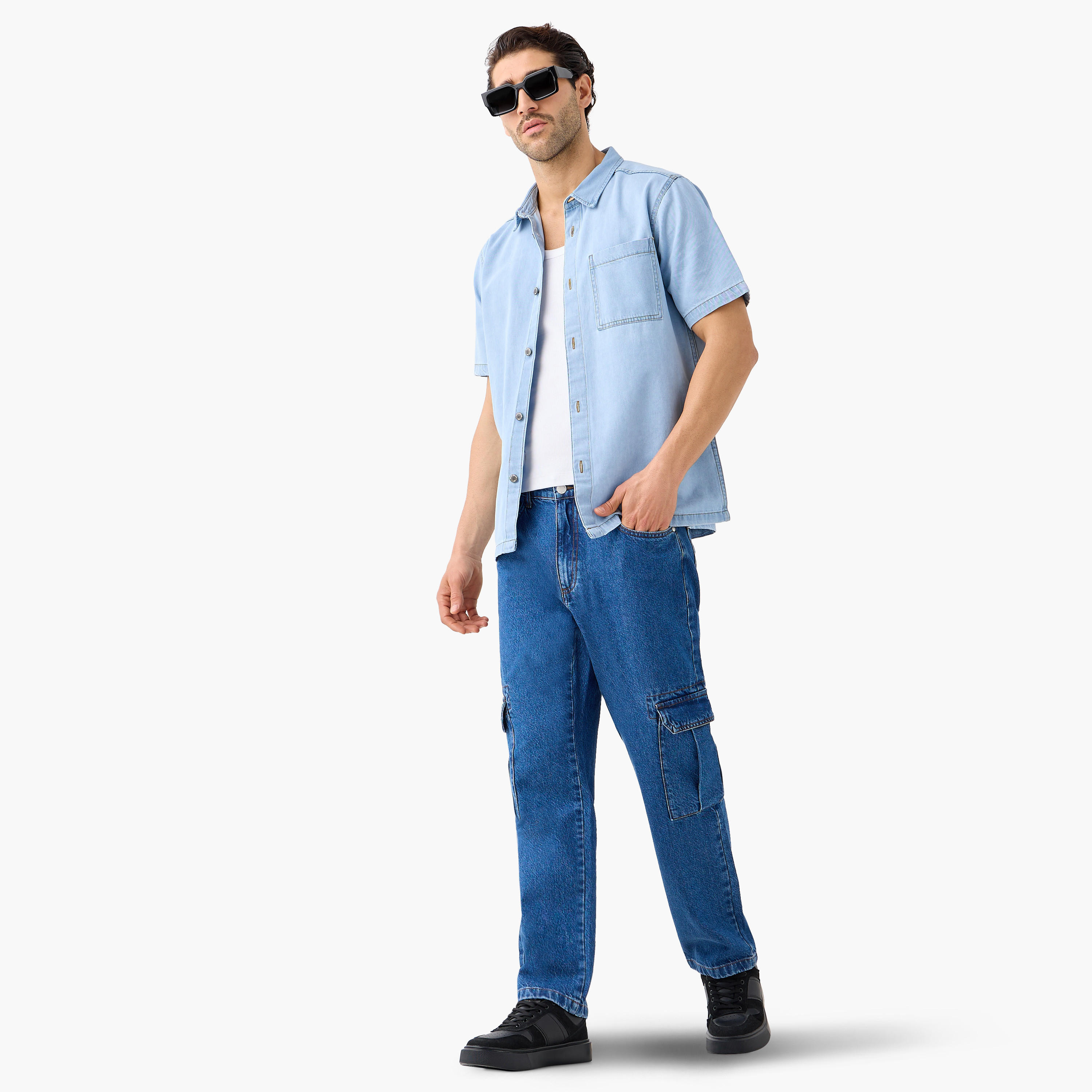 بنطلون جينز بتفاصيل جيب وقصة مستقيمة-men-clothing-bottoms-jeans-image-2