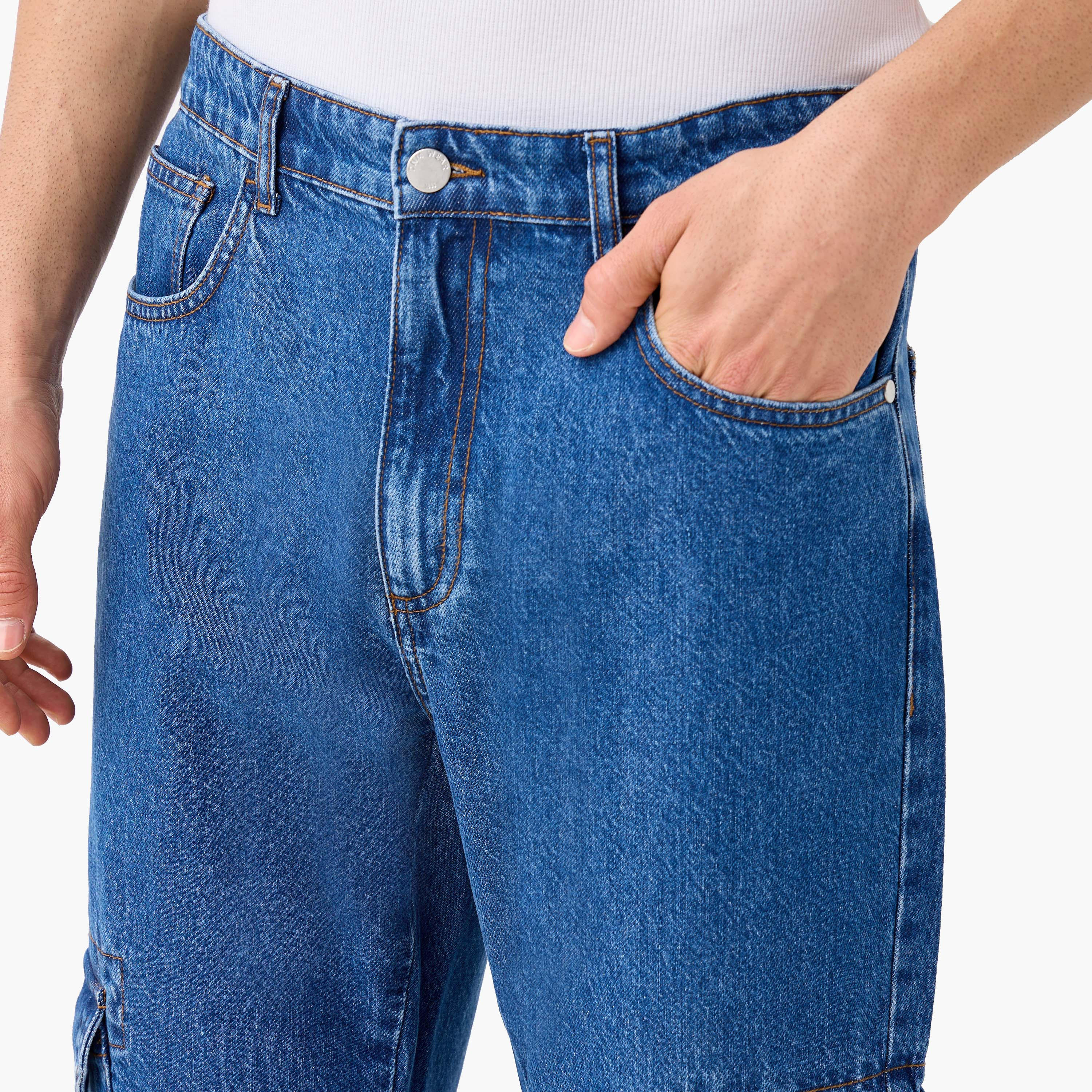 بنطلون جينز بتفاصيل جيب وقصة مستقيمة-men-clothing-bottoms-jeans-image-4