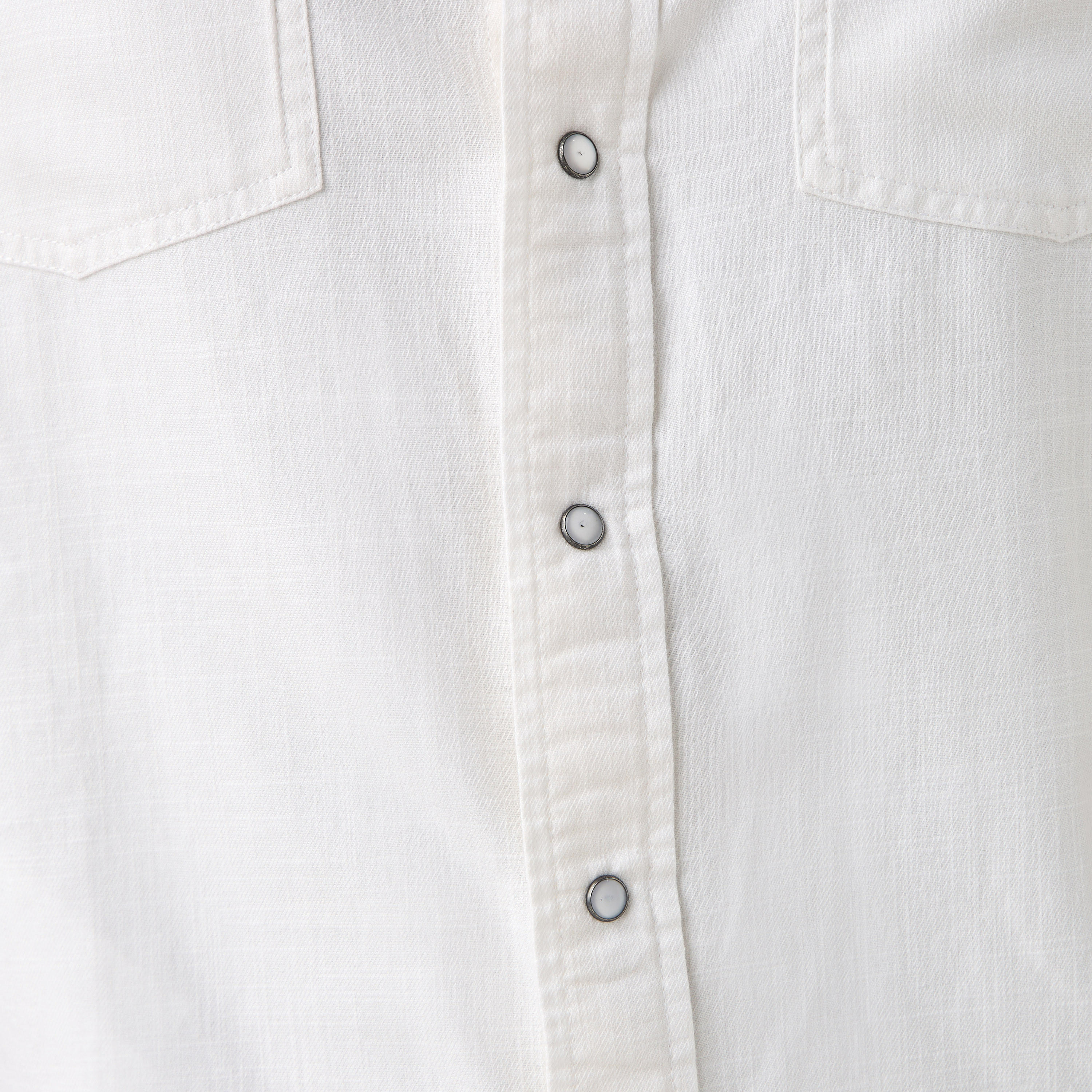 قميص بقصة عادية وتفاصيل جيب وأكمام قصيرة-men-clothing-shirts-image-15