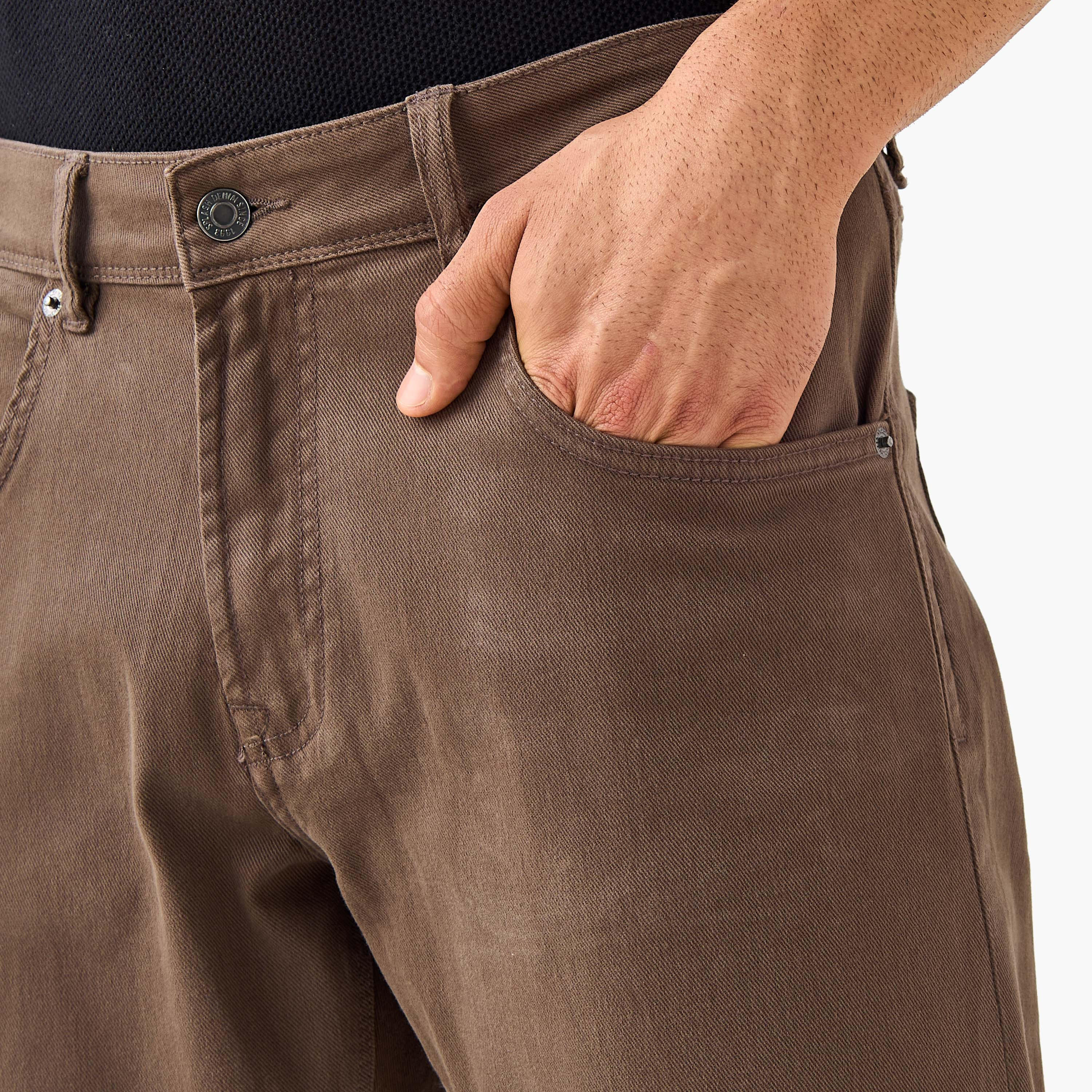 بنطلون جينز بقصّة سليم وخصر متوسط الارتفاع وزر إغلاق-men-clothing-bottoms-jeans-image-2