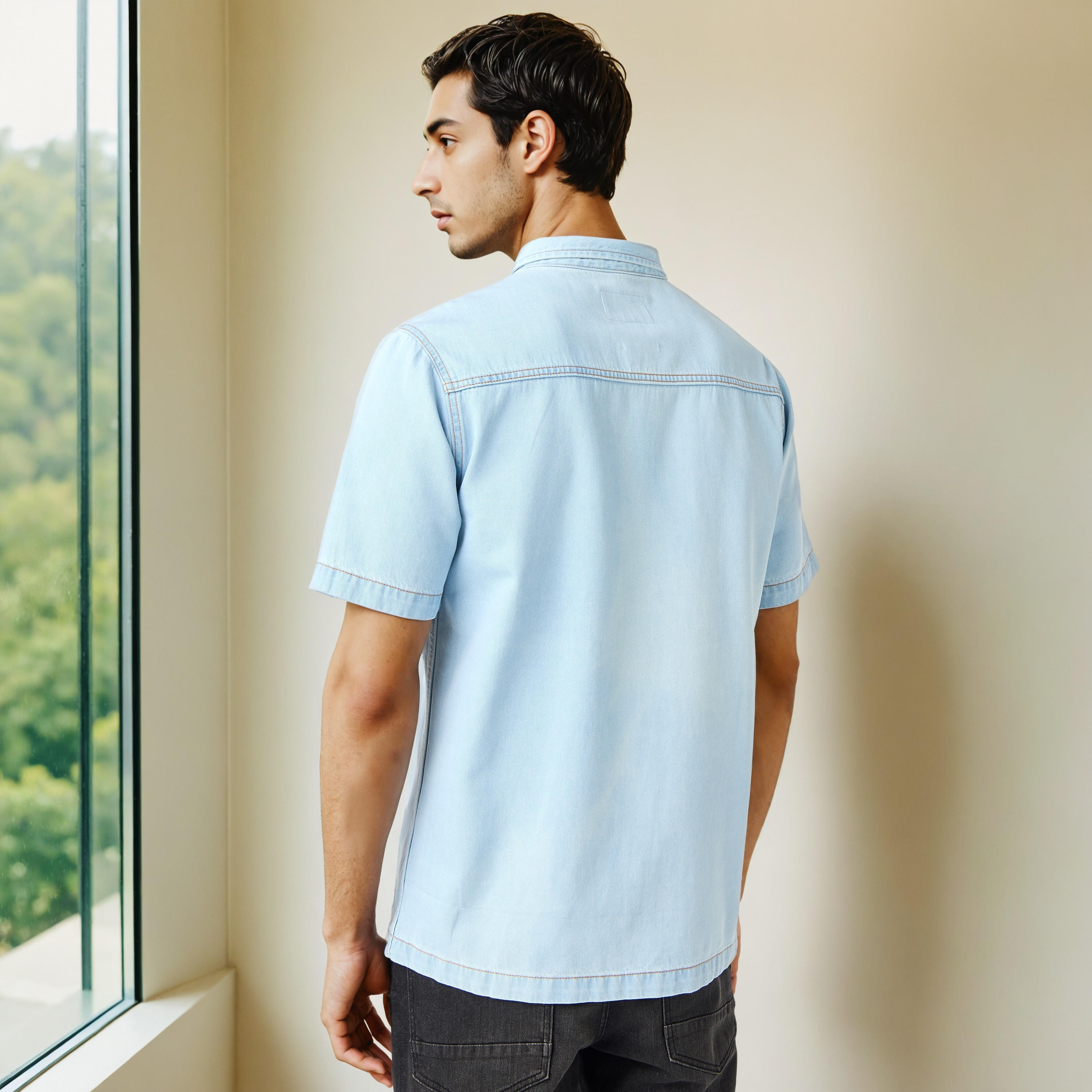 قميص دينم بياقة وقصة عادية وجيب على الصدر-men-clothing-shirts-image-3