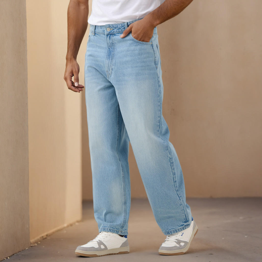 بنطلون جينز بقصّة باجي-men-clothing-bottoms-jeans-image-1