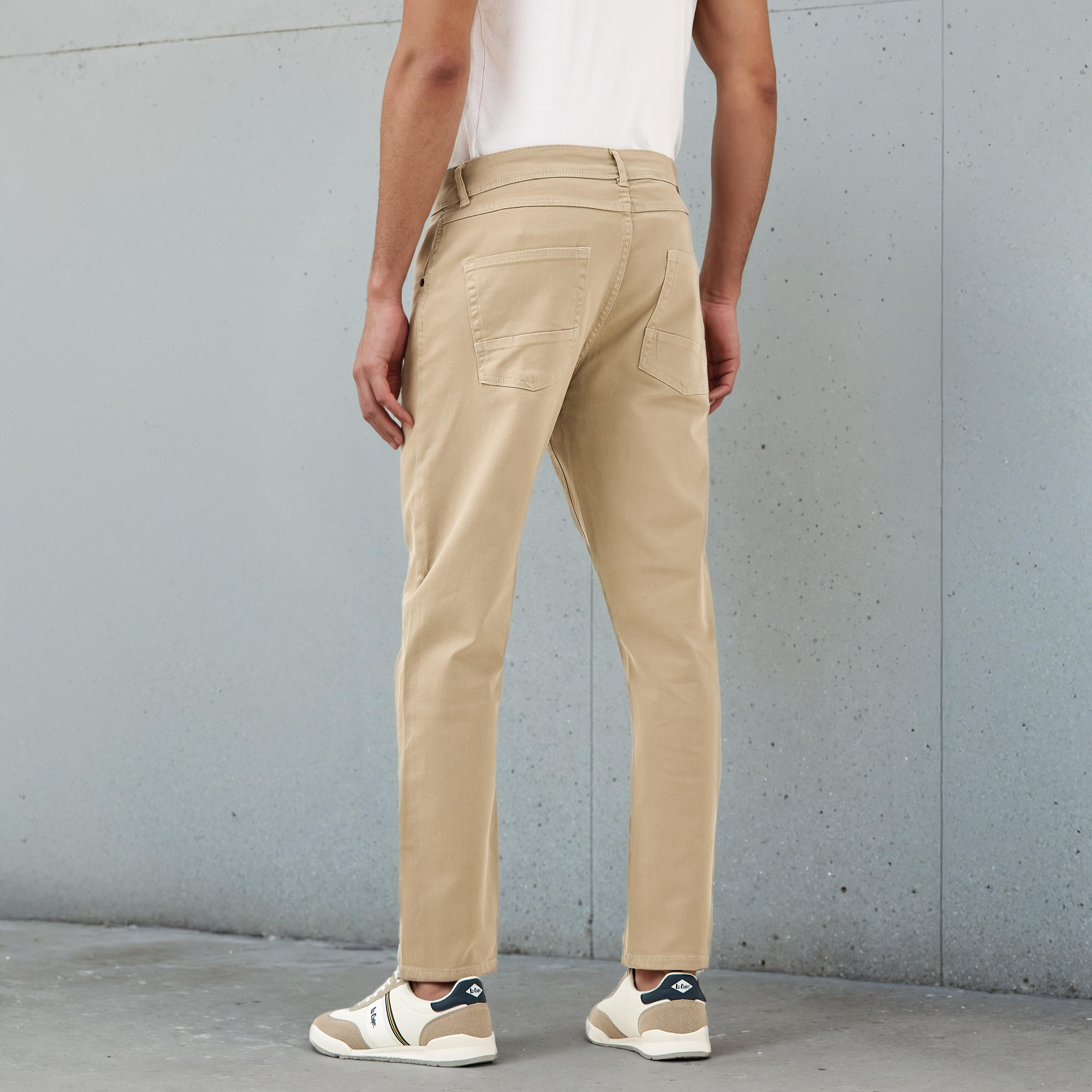 بنطلون جينز بقصّة ضيّقة-men-clothing-bottoms-jeans-image-3