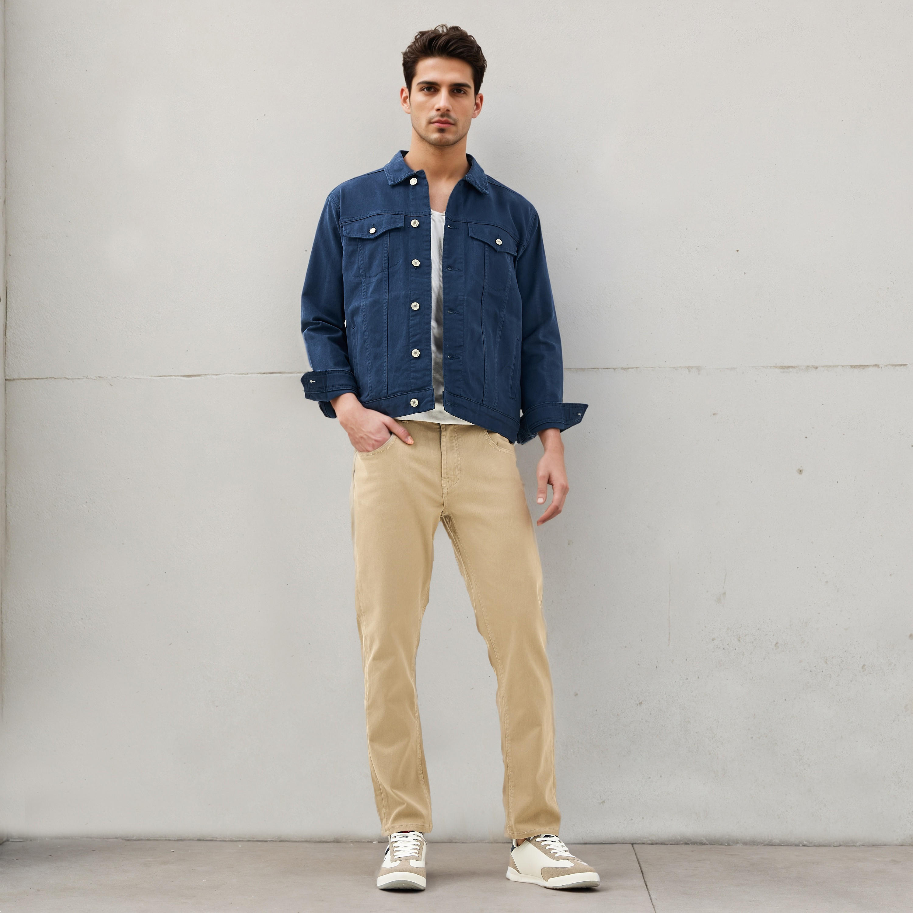 جاكيت تراكر بجيب بطية-men-clothing-jacketsandblazers-jackets-image-4