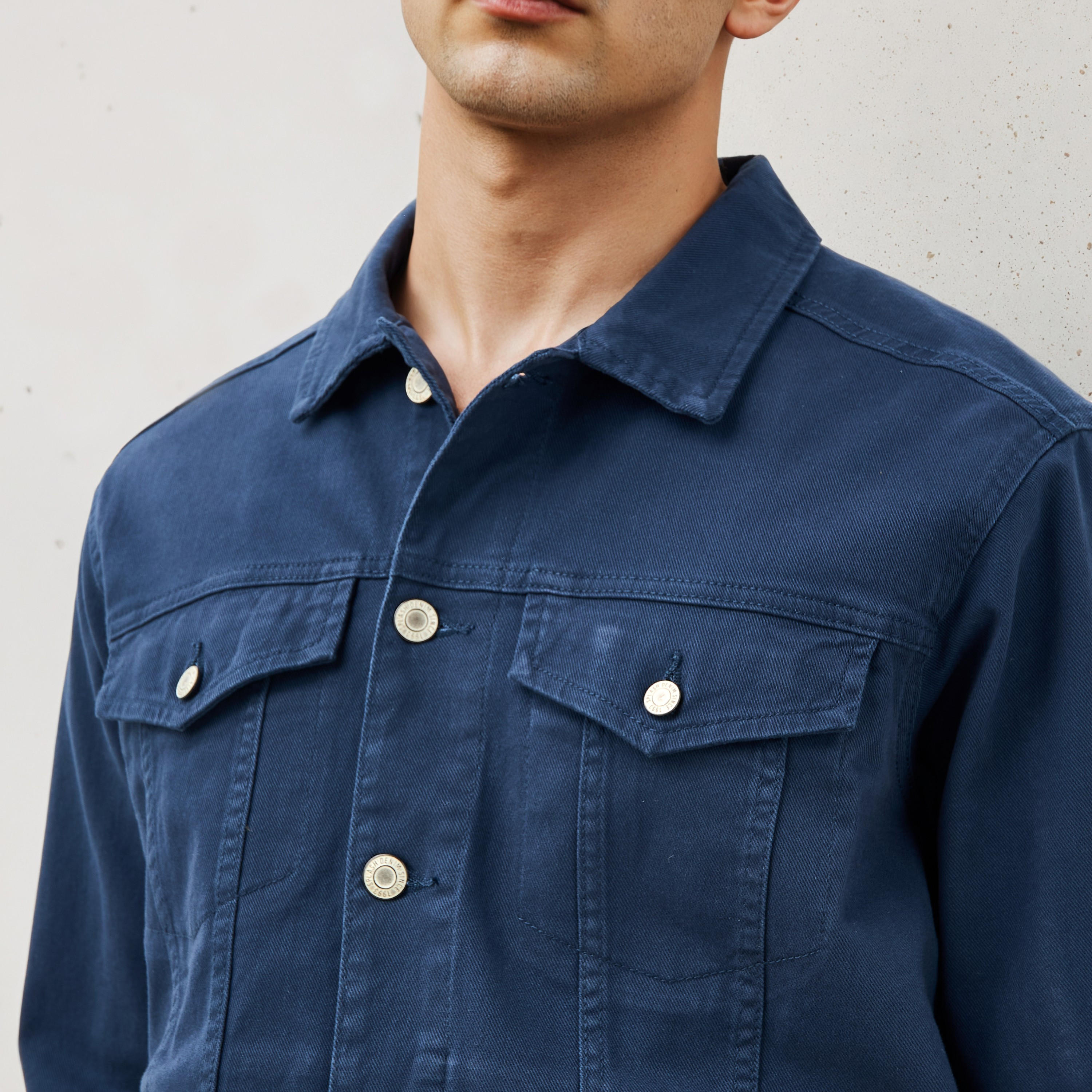 جاكيت تراكر بجيب بطية-men-clothing-jacketsandblazers-jackets-image-1