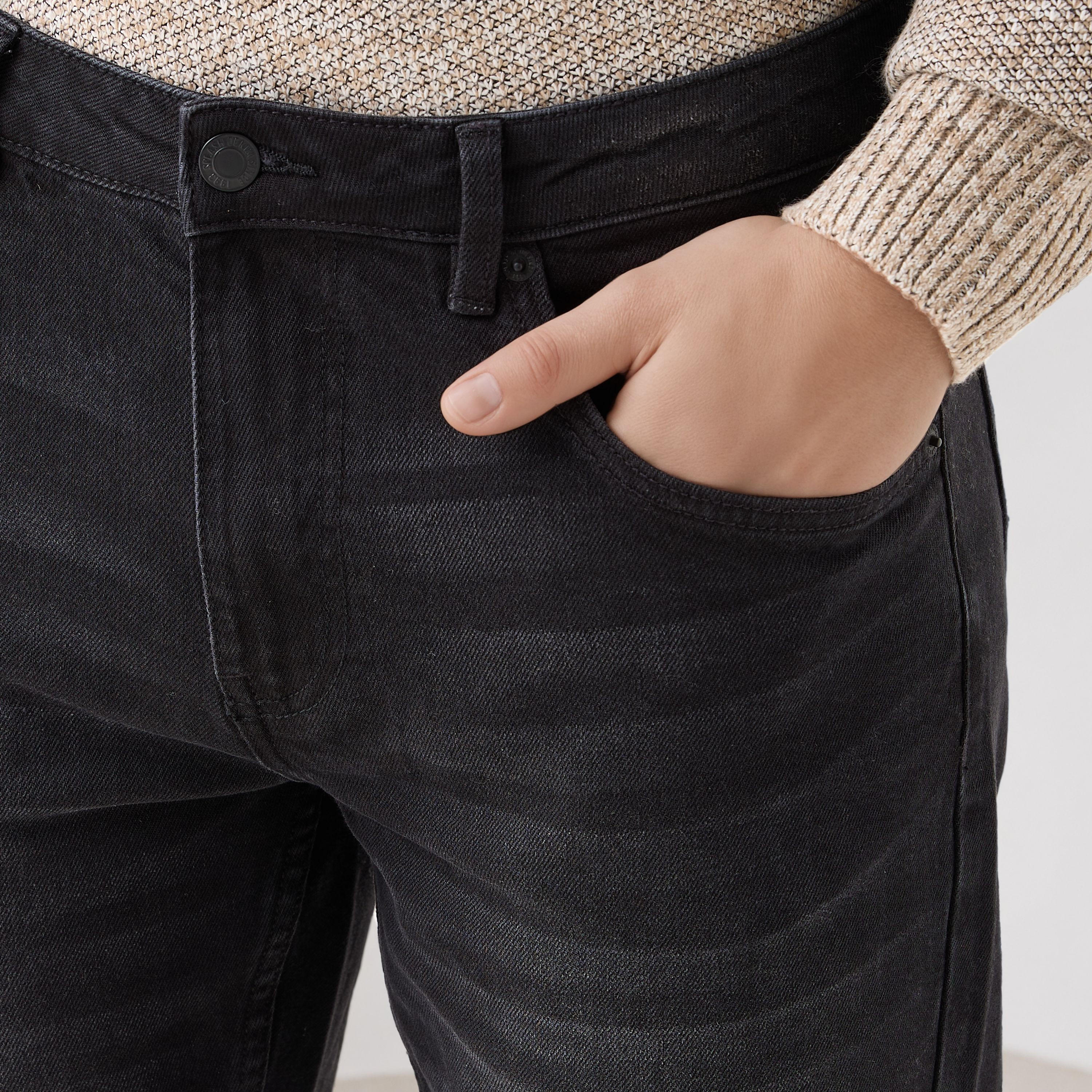 بنطلون جينز بقصّة سليم وخصر مرتفع-men-clothing-bottoms-jeans-image-2