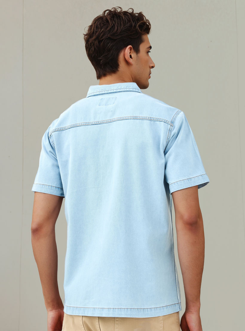 قميص بقصة مريحة وجيب-men-clothing-shirts-image-3