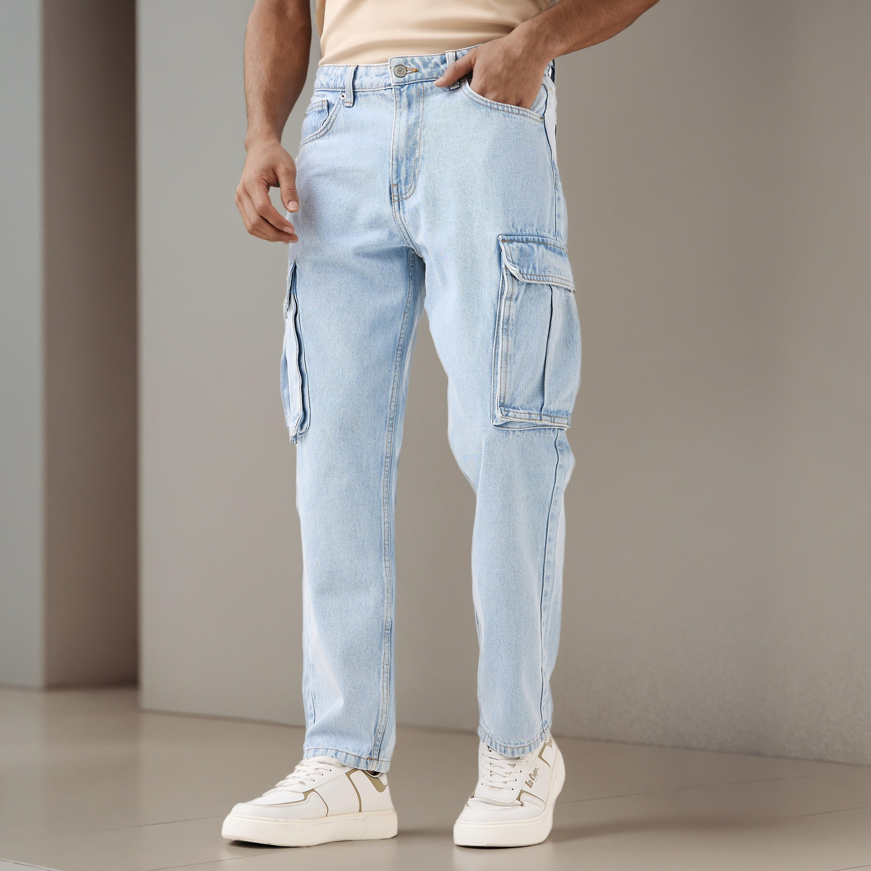 Men Straight Fit Mid-Rise Cargo Jeans-men-clothing-bottoms-jeans-image-1