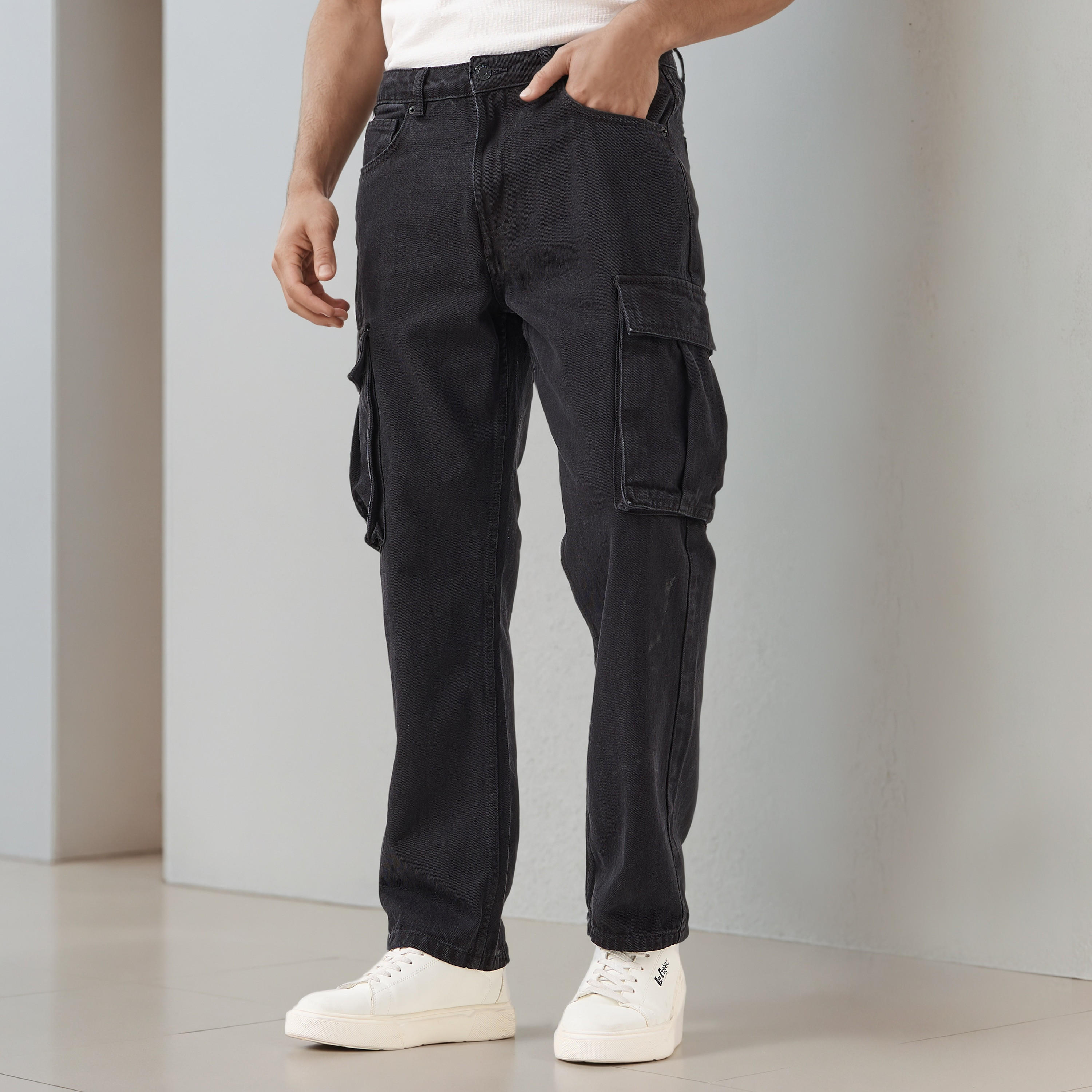 Men Straight Fit Mid-Rise Cargo Jeans-men-clothing-bottoms-jeans-image-1