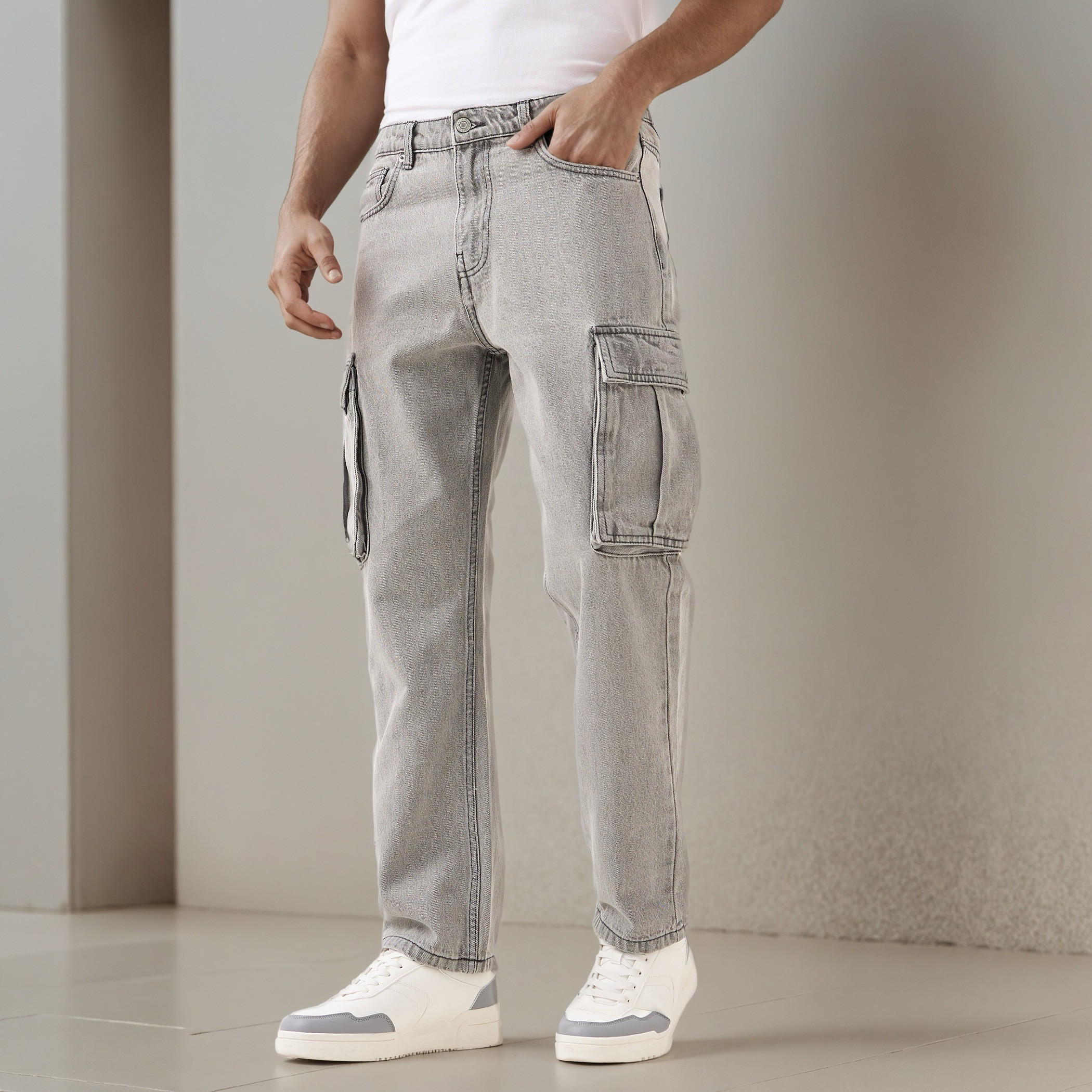 بنطلون جينز كارجو بقصة مستقيمة وخصر متوسط الارتفاع للرجال-men-clothing-bottoms-jeans-image-1
