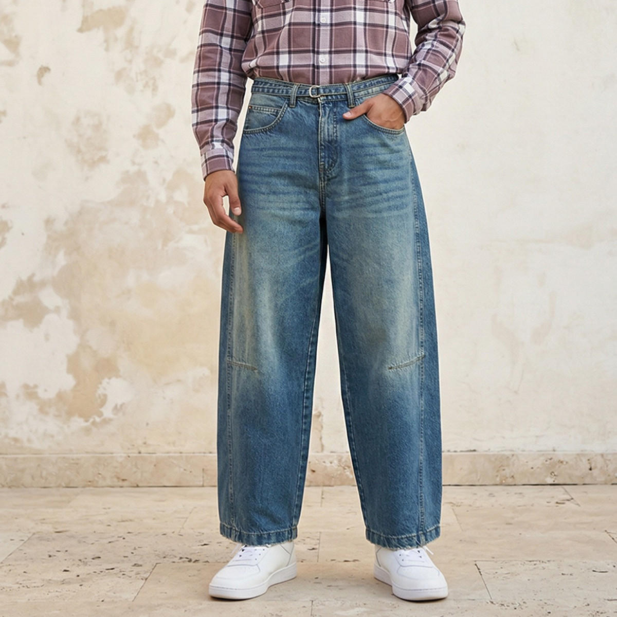 بنطلون جينز بقصّة باجي للرجال-men-clothing-bottoms-jeans-image-1
