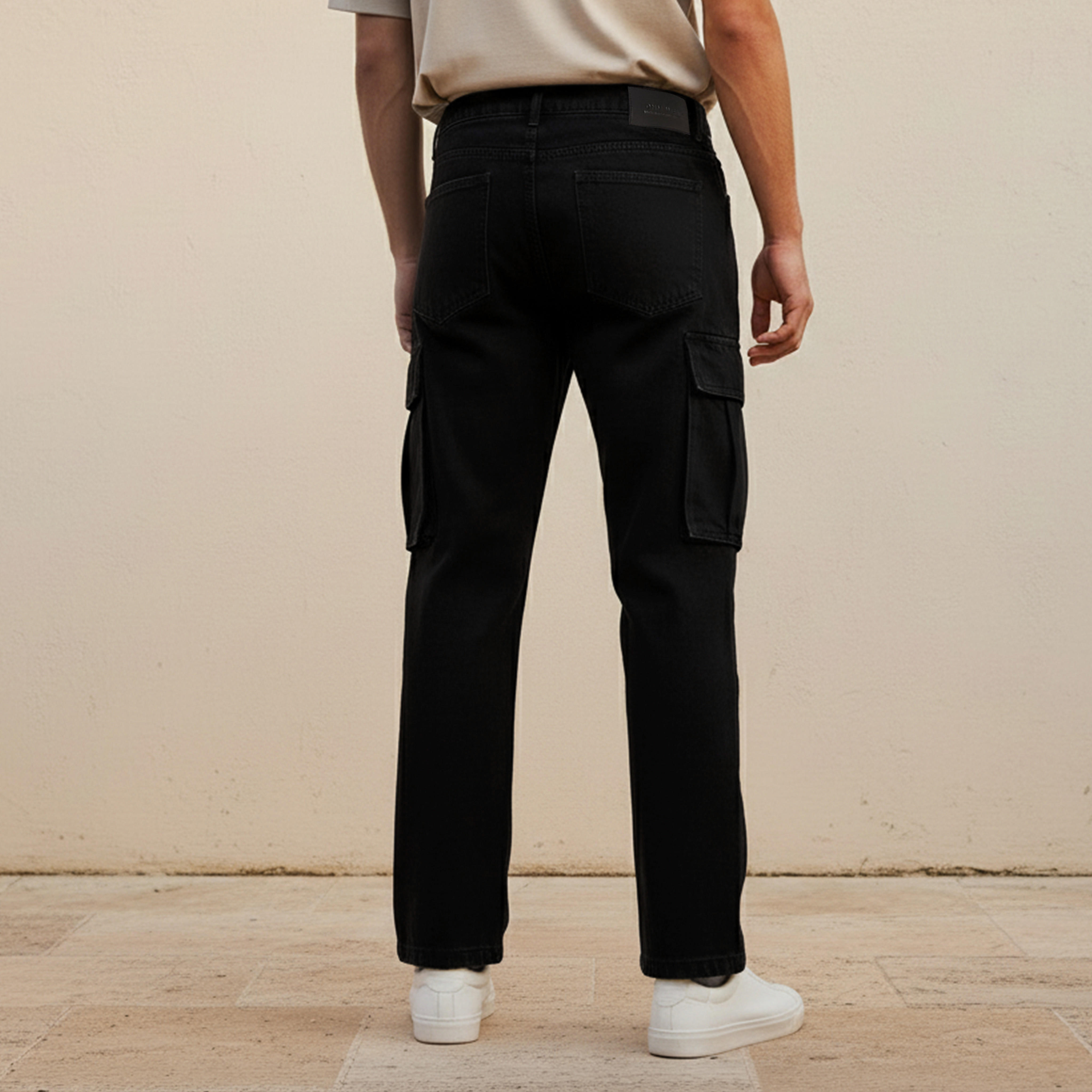 بنطلون جينز كارجو بخصر متوسط وقصة عادية للرجال-men-clothing-bottoms-jeans-image-2