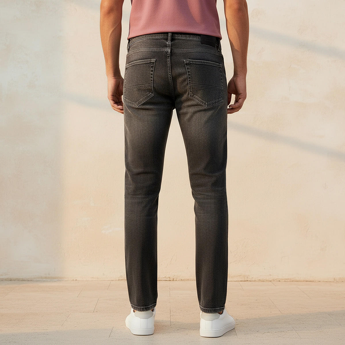 بنطلون جينز بقصة سليم وخصر متوسط للرجال-men-clothing-bottoms-jeans-image-1