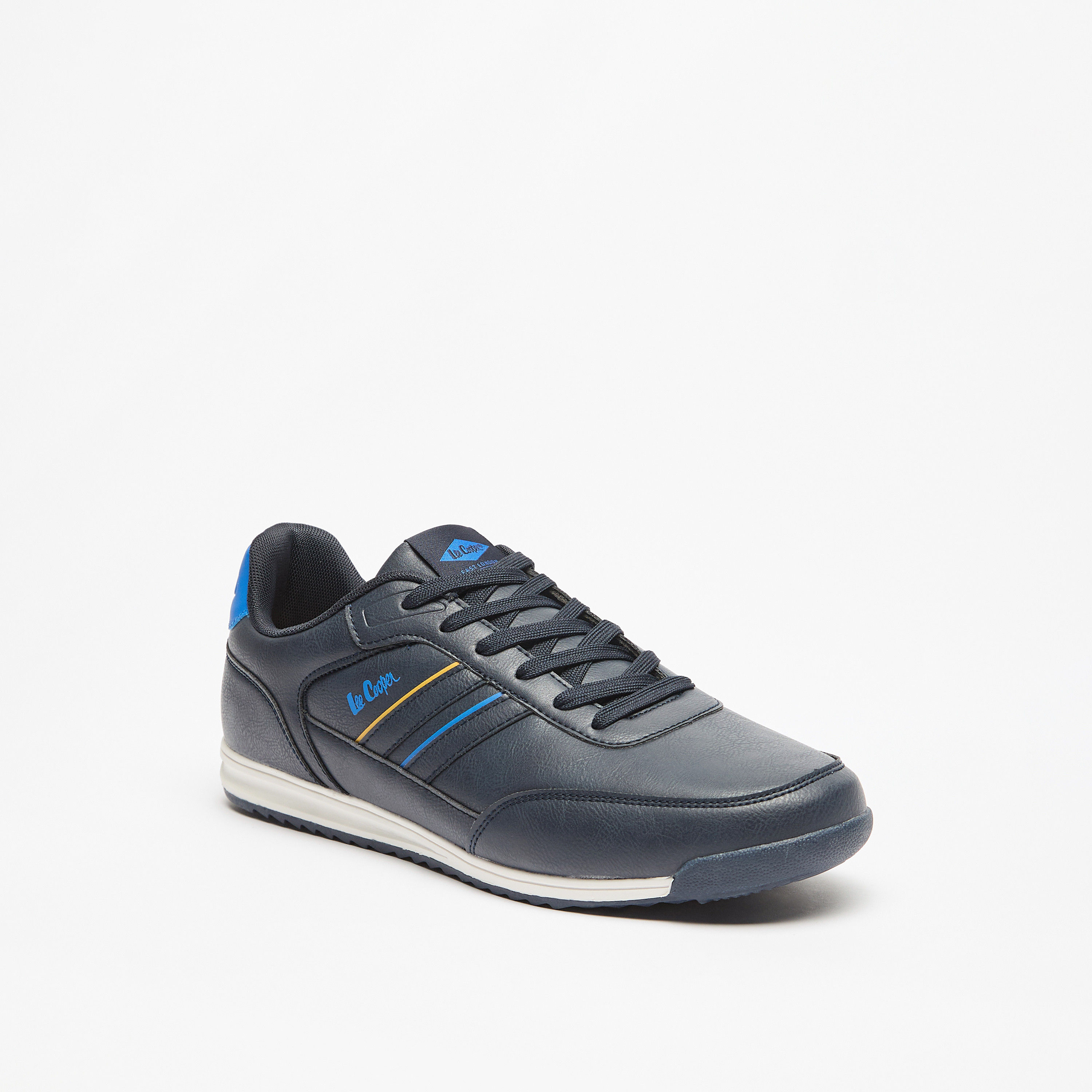حذاء سنيكرز بتفاصيل شعار ورباط إغلاق للرجال من لي كوبر-men-shoes-sneakers-image-1