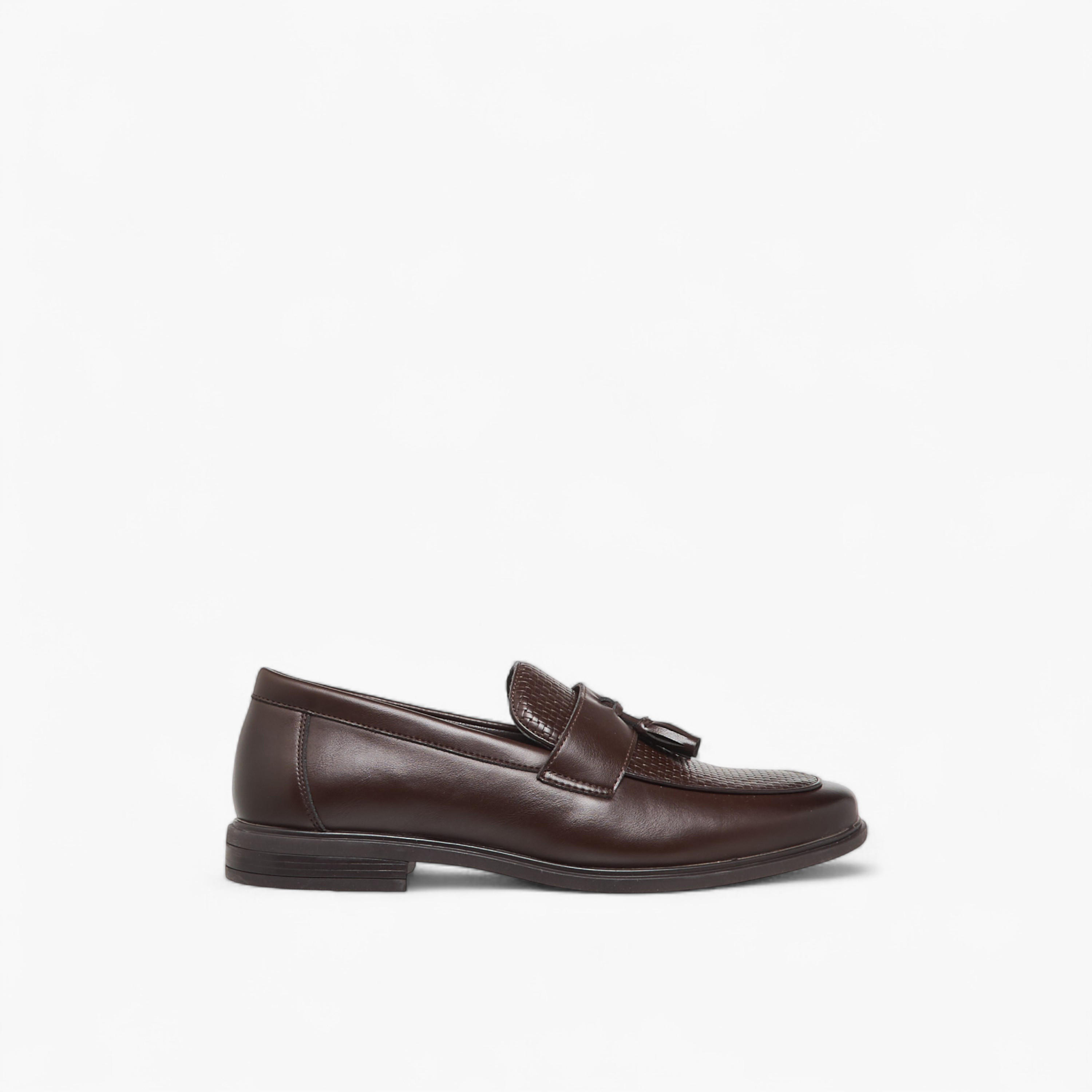 حذاء لوفر بتفاصيل شراشيب للرجال من إل بي إل من شو إكسبريس-men-shoes-loafersandmoccasins-image-3