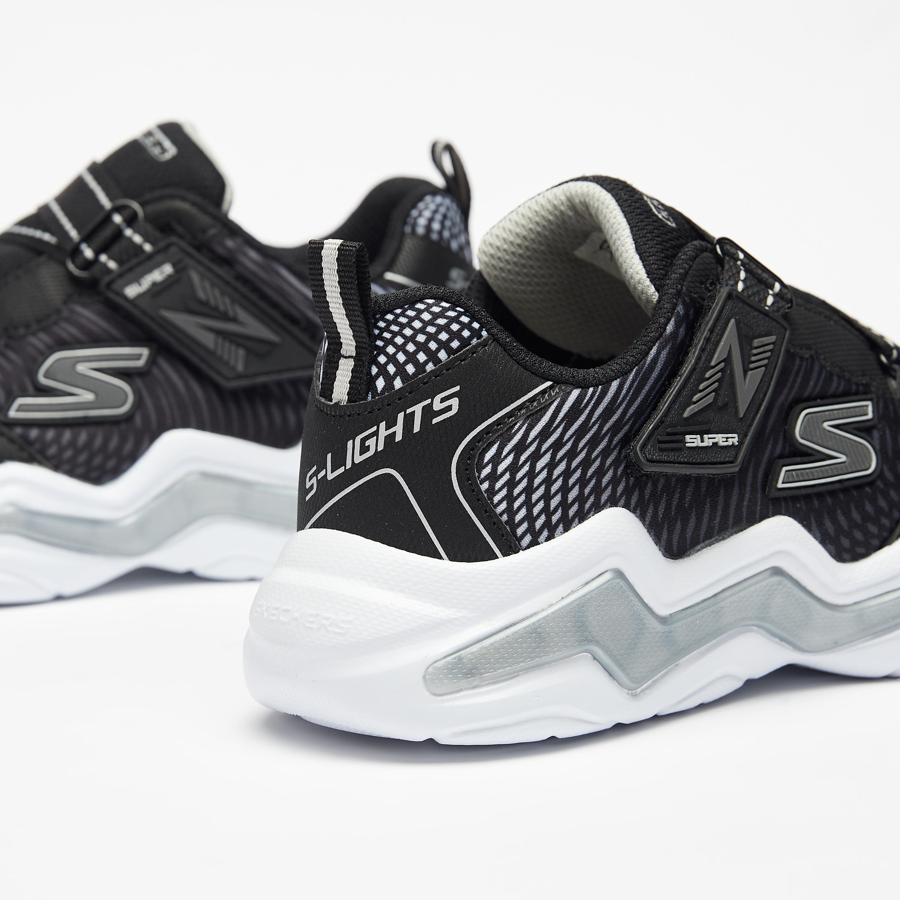 حذاء مشي بارز الملمس بشريط إغلاق للأولاد من سكيتشرز - ERUPTERS IV-sports-boys-shoes-image-4