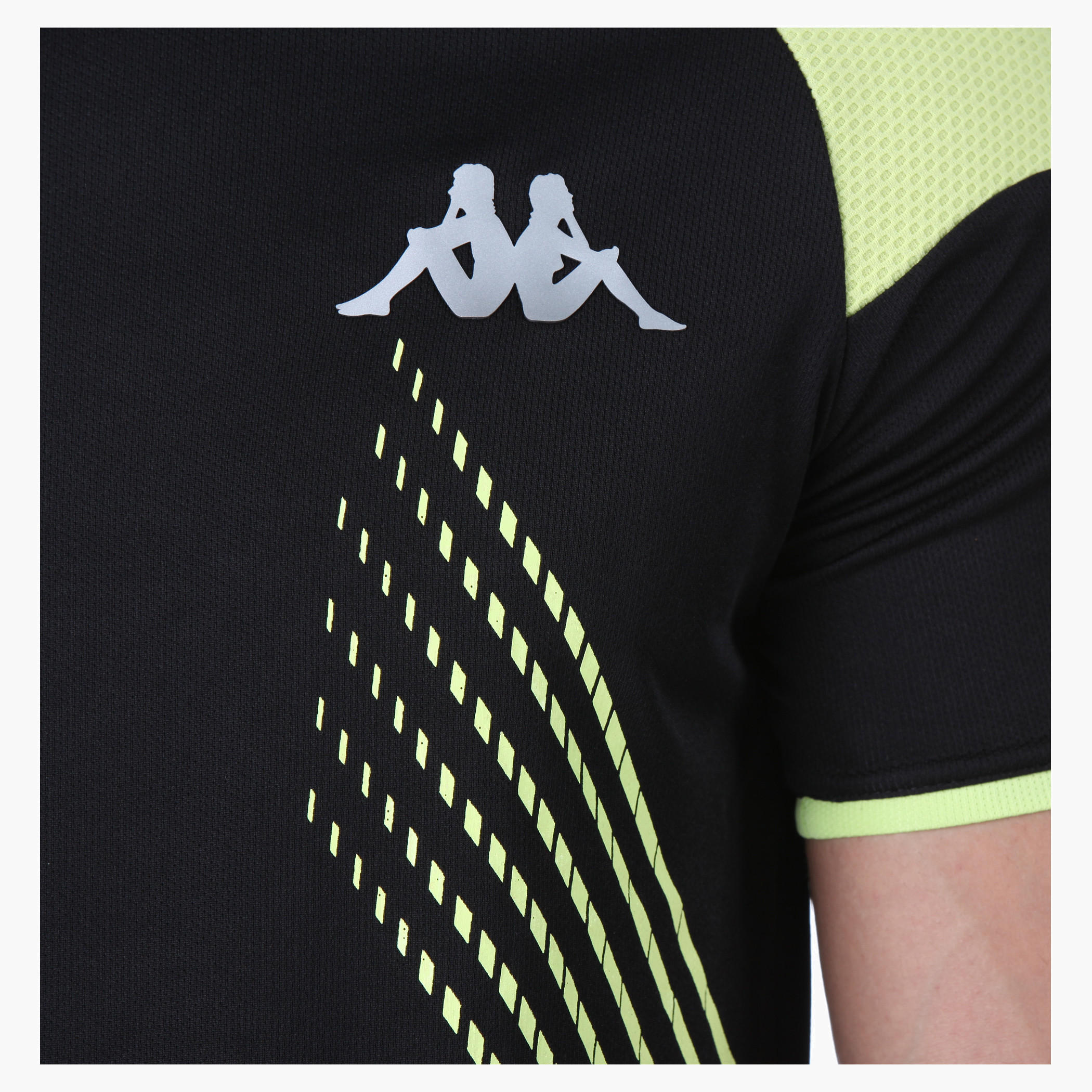 Kappa Printed T-shirt-men-clothing-sportswearandactivewear-tshirtsandpolos-image-4