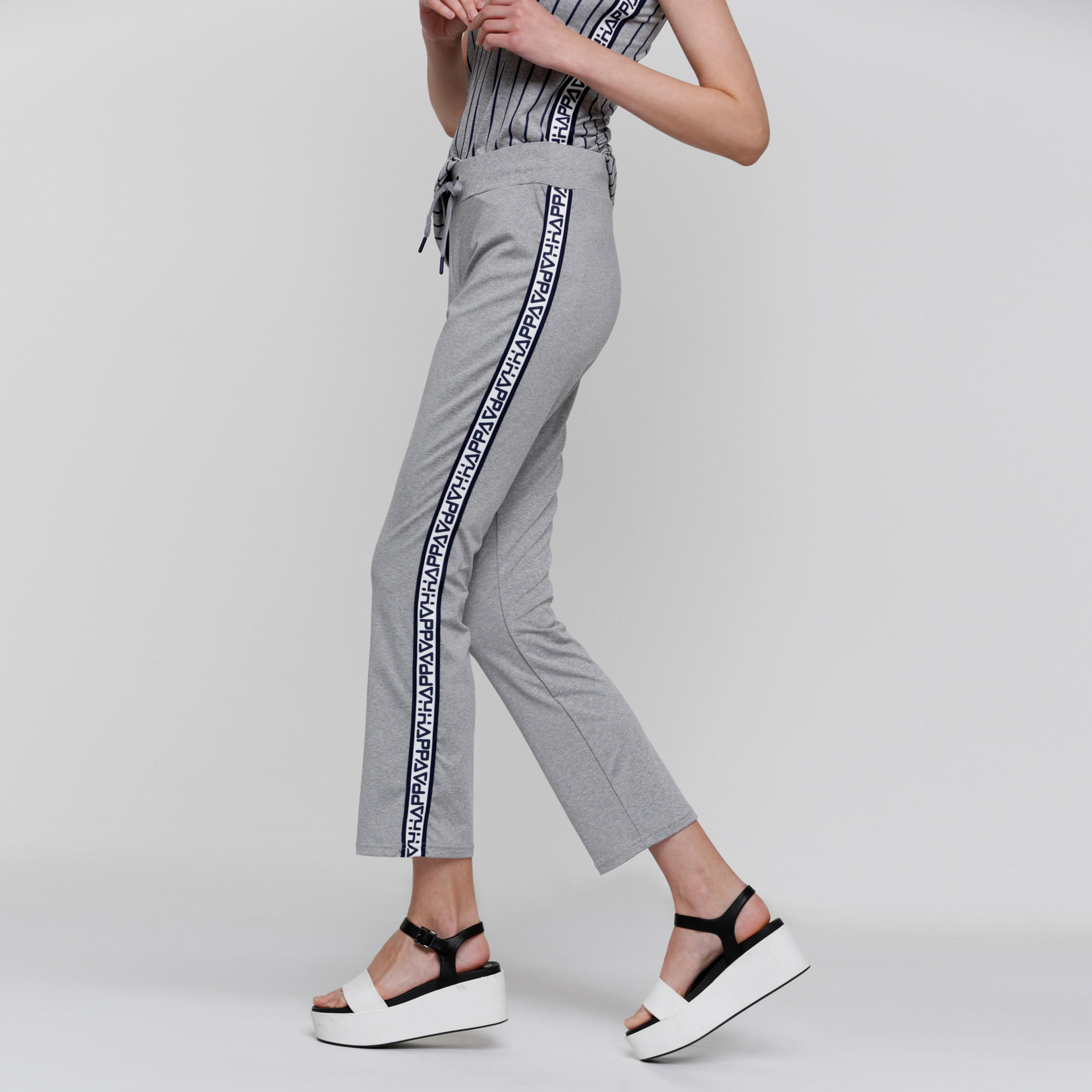 بنطال طويل بخصر مطّاطي مزيّن بشريطة من كابا-women-clothing-sportswearandactivewear-bottoms-image-3