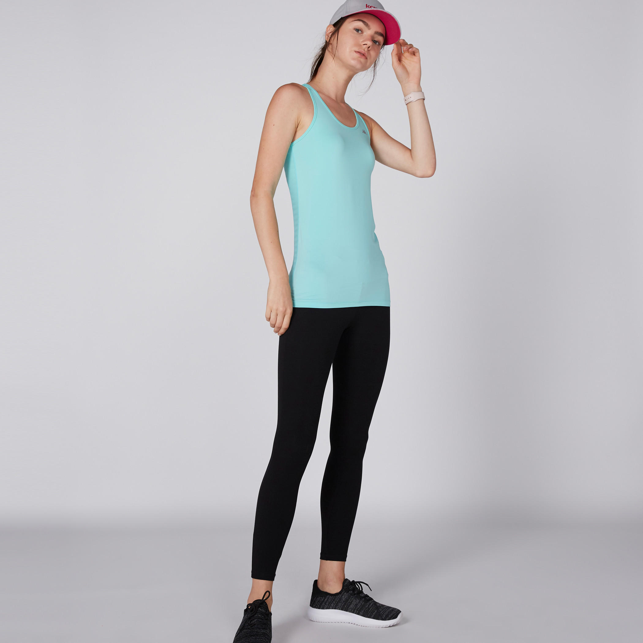 سترة فيست دون أكمام بياقة عميقة وظهر ريسر من كابا-women-clothing-sportswearandactivewear-tshirtsandvests-image-3