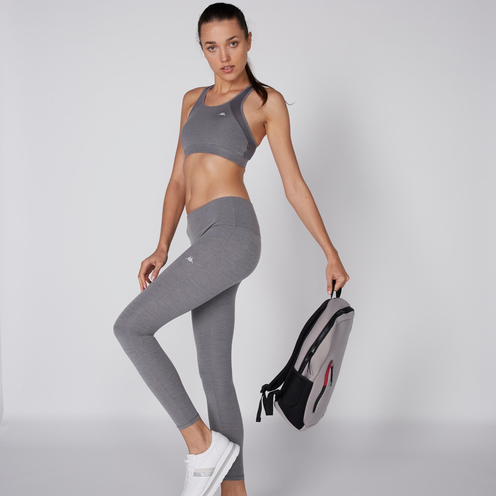 بنطال ليقنز بخصر مطّاطي من كابا-women-clothing-sportswearandactivewear-bottoms-image-1