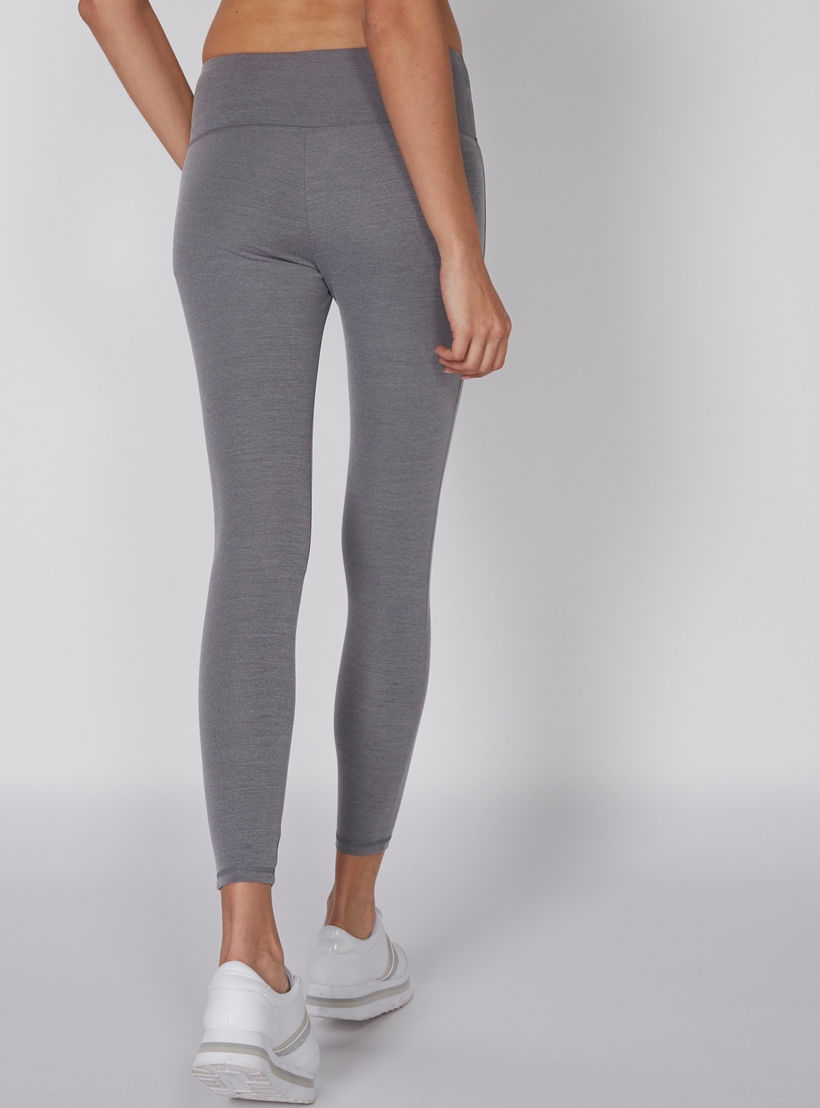 بنطال ليقنز بخصر مطّاطي من كابا-women-clothing-sportswearandactivewear-bottoms-image-3