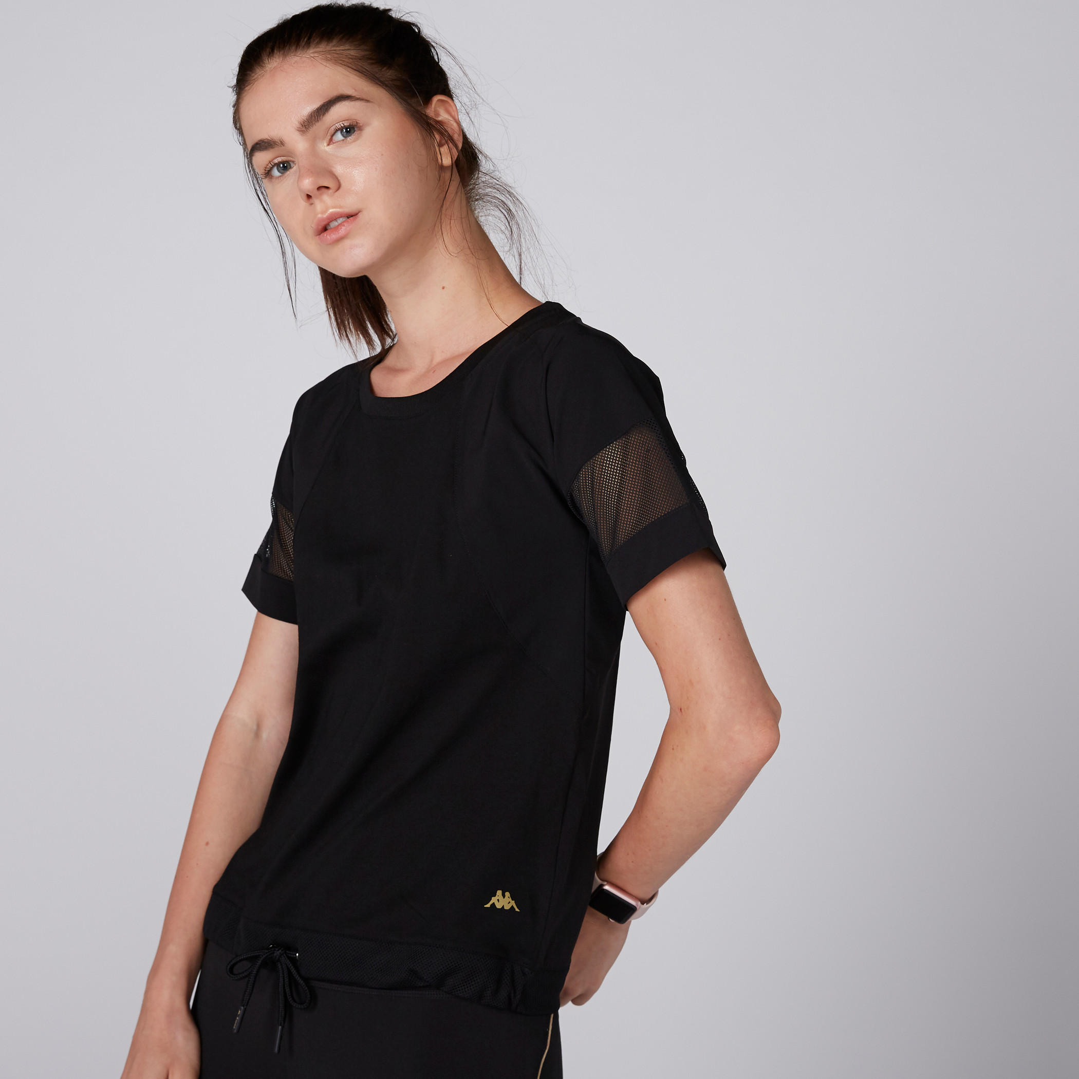 بلوزة شبكية بياقة مستديرة وأكمام قصيرة من كابا-women-clothing-sportswearandactivewear-tshirtsandvests-image-1