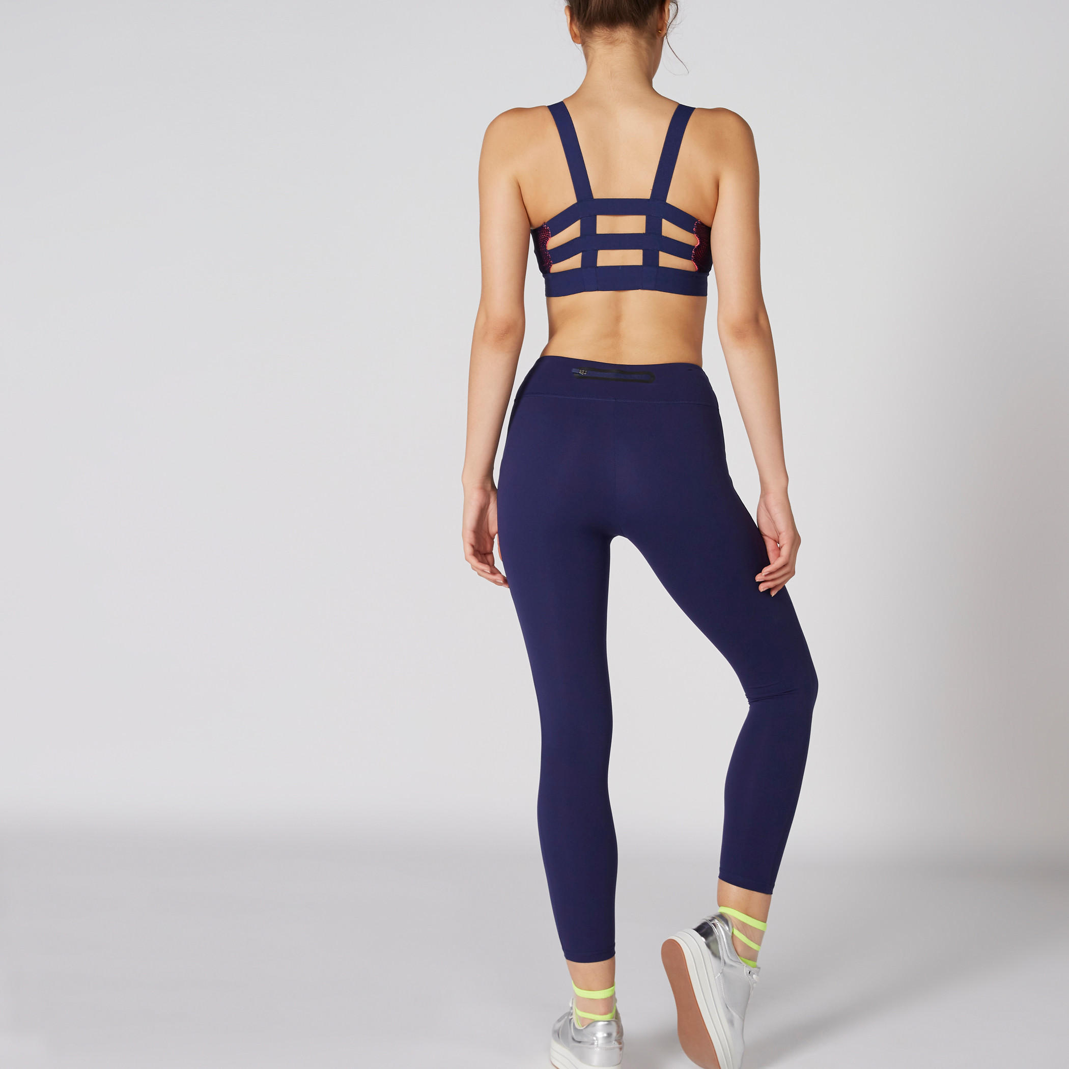 بنطال ليقنز طويل بخصر مطاطي من كابا-women-clothing-sportswearandactivewear-bottoms-image-2