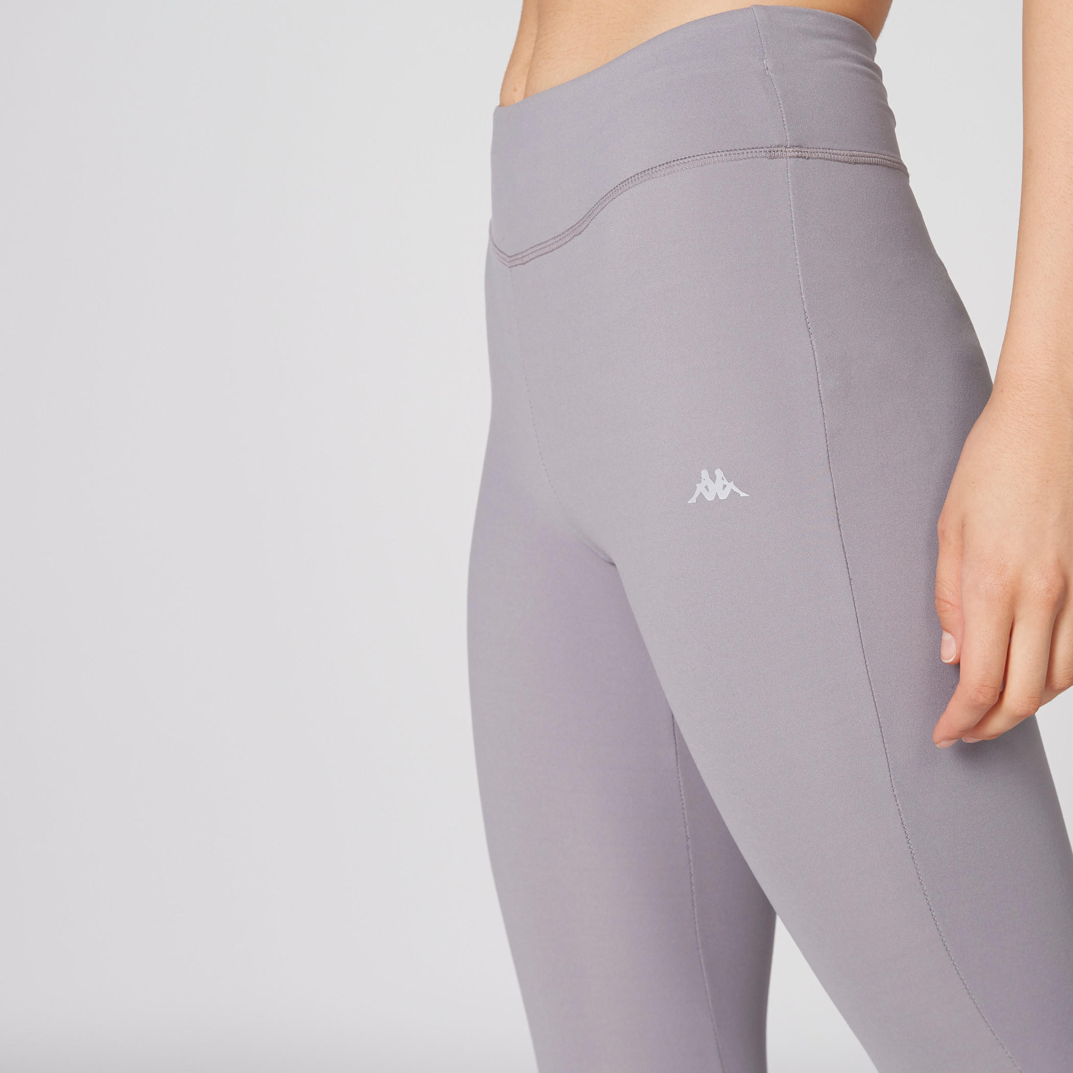 بنطال ليقنز طويل بخصر مطّاطي وسحّاب من كابا-women-clothing-sportswearandactivewear-bottoms-image-4