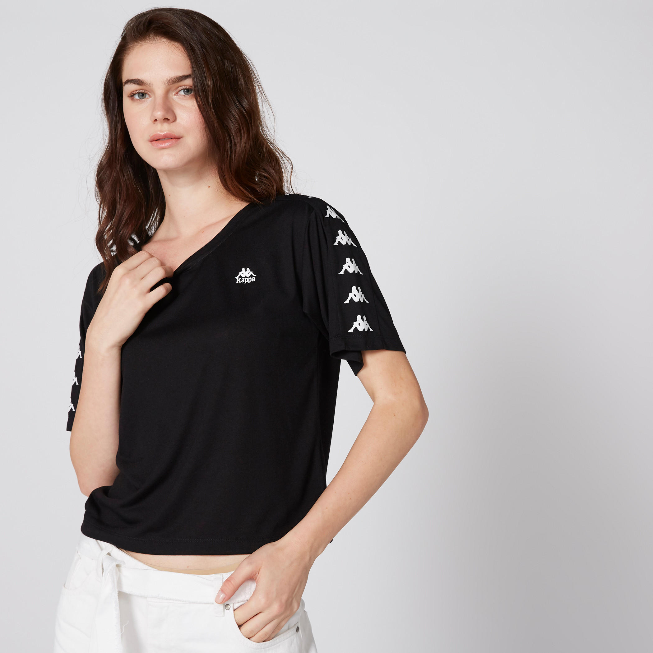 بلوزة قصيرة بياقة مستديرة من كابا-women-clothing-sportswearandactivewear-tshirtsandvests-image-1