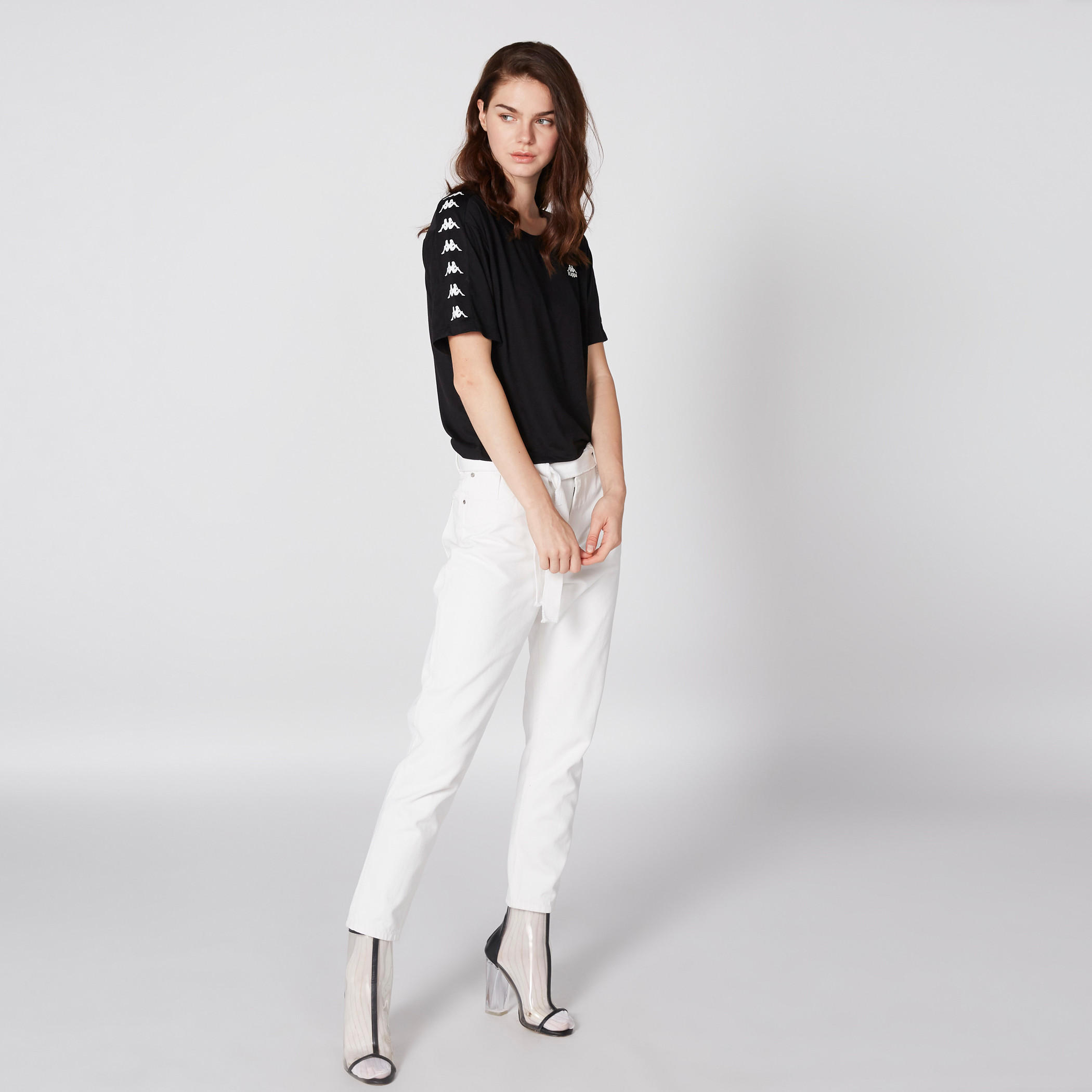 بلوزة قصيرة بياقة مستديرة من كابا-women-clothing-sportswearandactivewear-tshirtsandvests-image-3