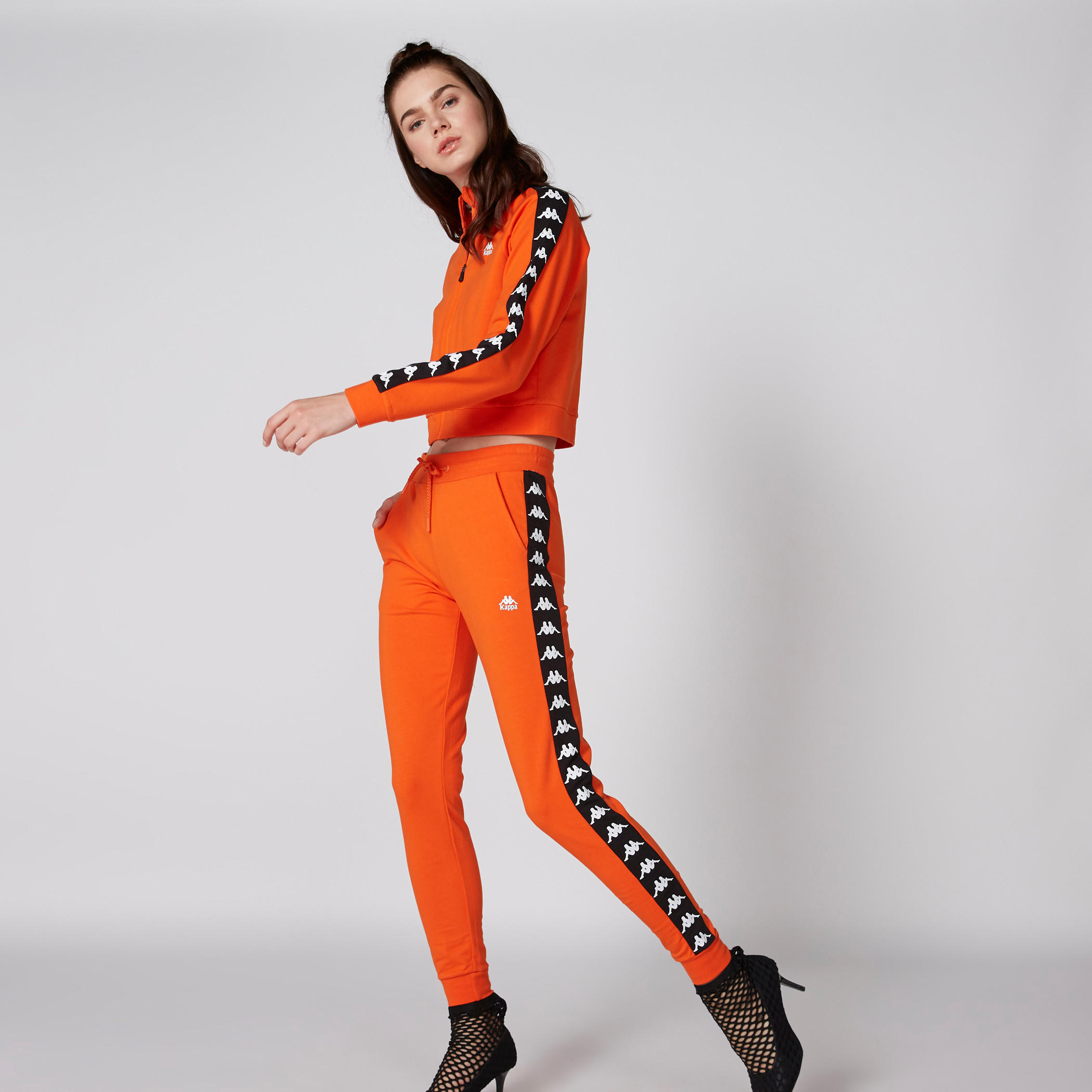 جاكيت بومبر بأكمام طويلة وسحّاب إغلاق من كابا-women-clothing-sportswearandactivewear-coatsandjackets-jackets-image-3