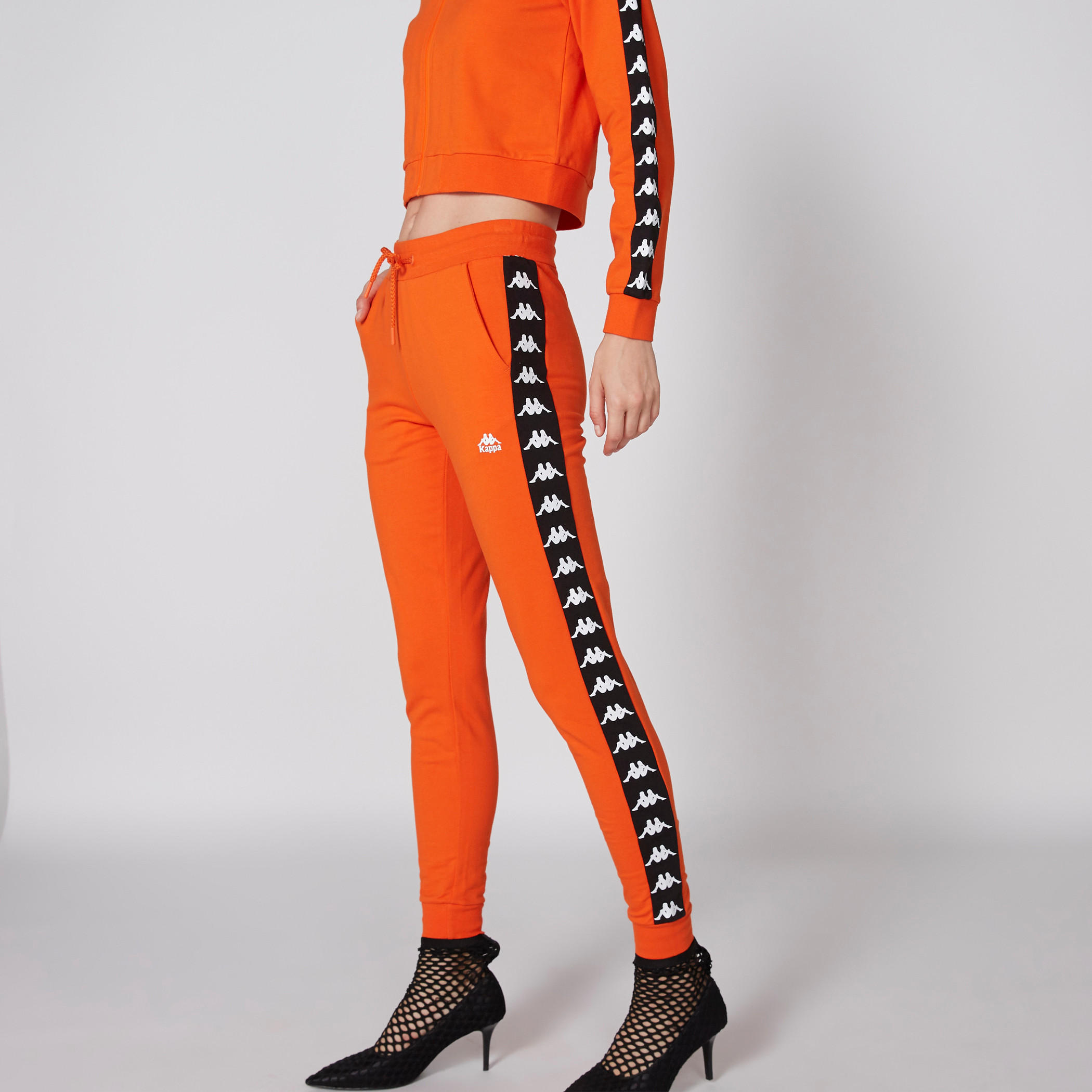 بنطال رياضي طويل بخصر مطاطي وطبعات من كابا-women-clothing-bottoms-joggers-image-1