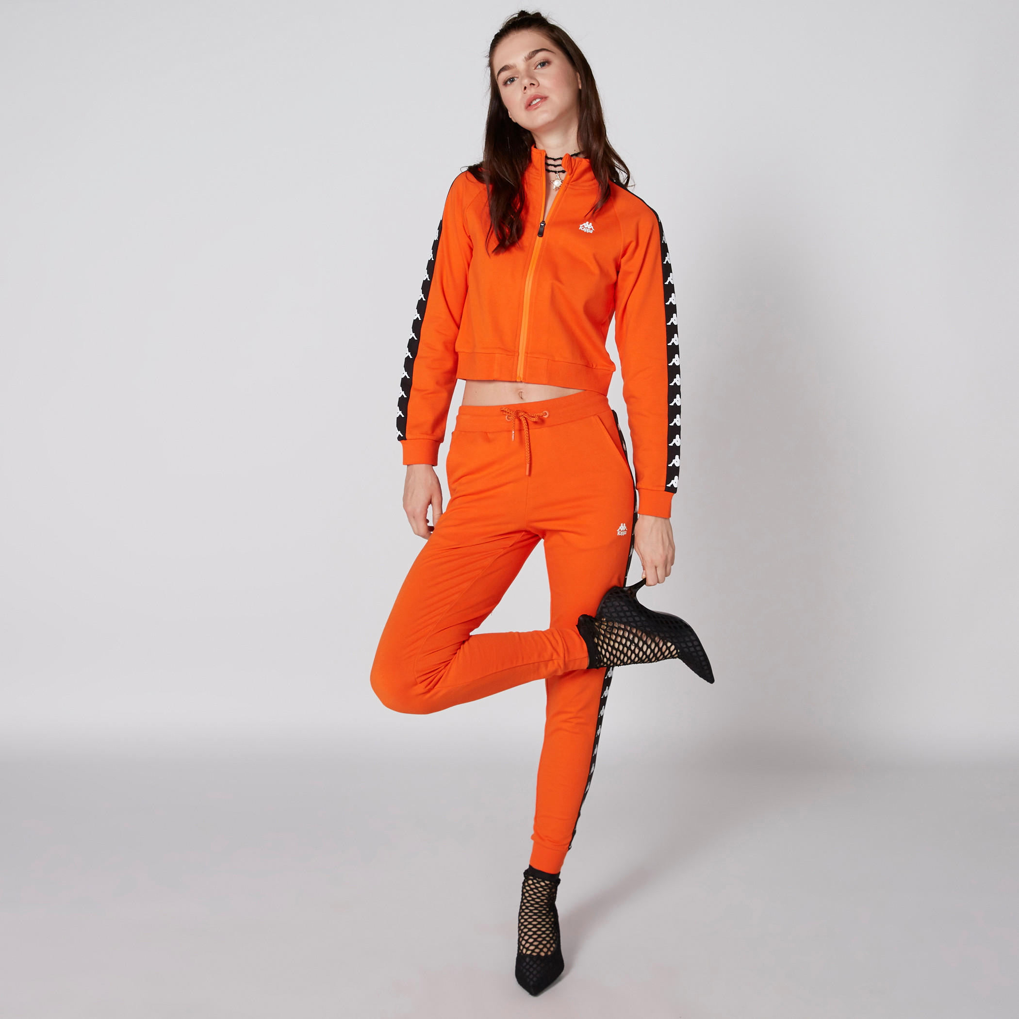 بنطال رياضي طويل بخصر مطاطي وطبعات من كابا-women-clothing-bottoms-joggers-image-3