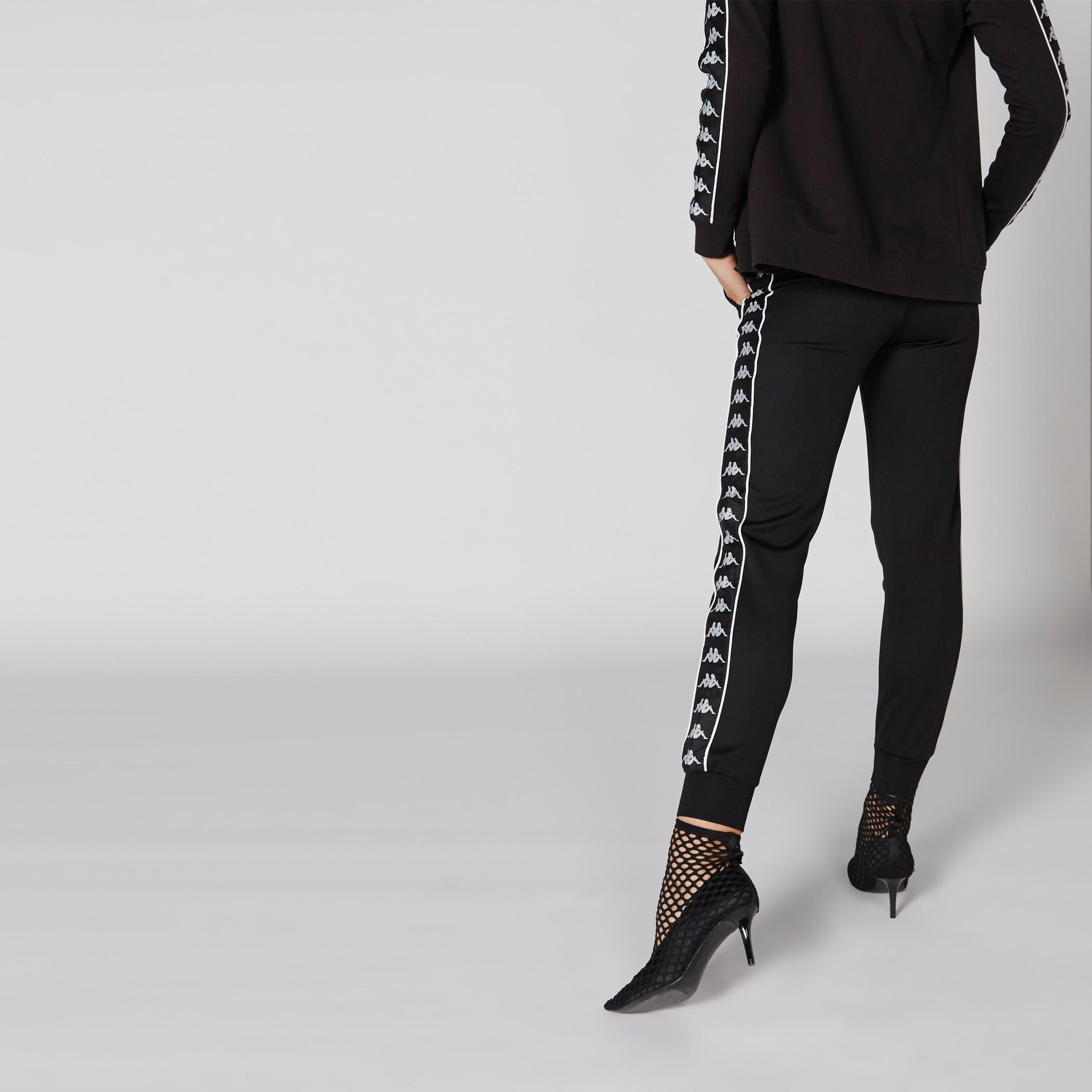 بنطال رياضي بخصر مطّاطي من كابا-women-clothing-bottoms-joggers-image-2