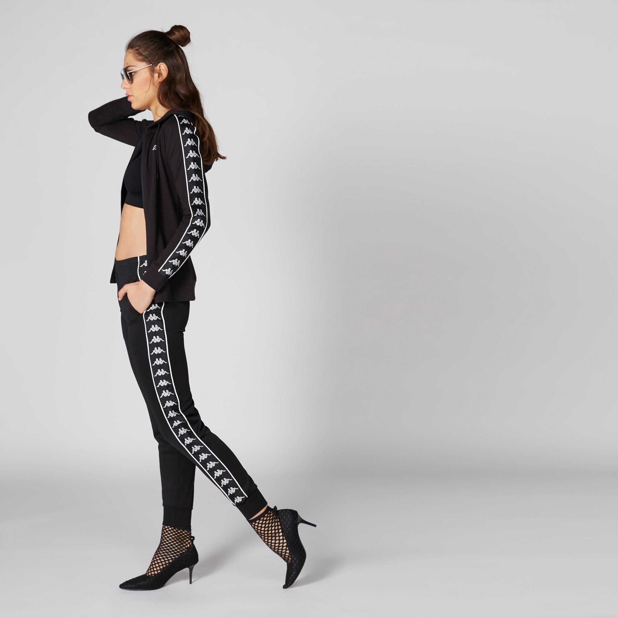 بنطال رياضي بخصر مطّاطي من كابا-women-clothing-bottoms-joggers-image-3