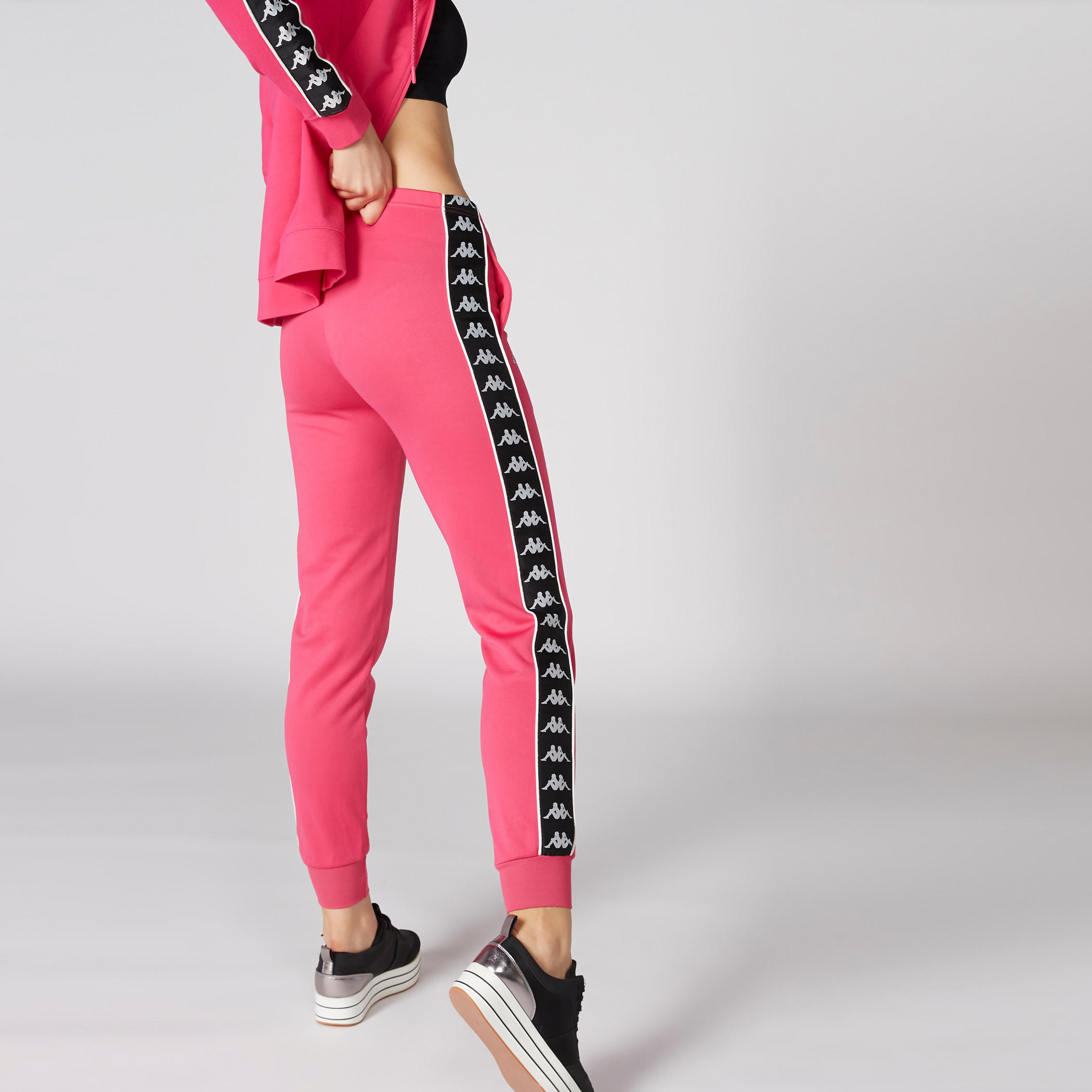 بنطال رياضي بخصر مطّاطي من كابا-women-clothing-bottoms-joggers-image-2