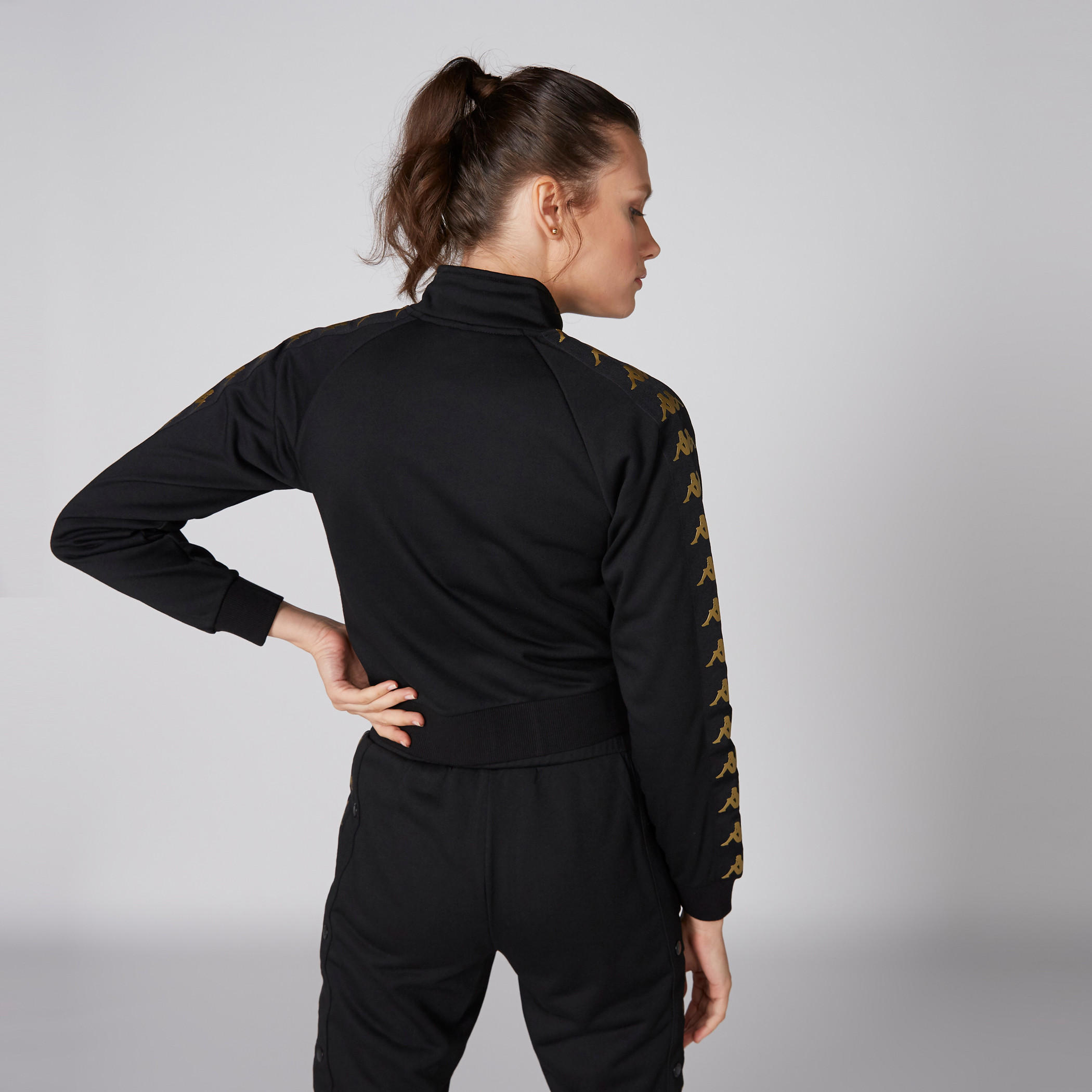 جاكيت بأكمام طويلة وسحّاب للإغلاق من كابا-women-clothing-sportswearandactivewear-coatsandjackets-jackets-image-2