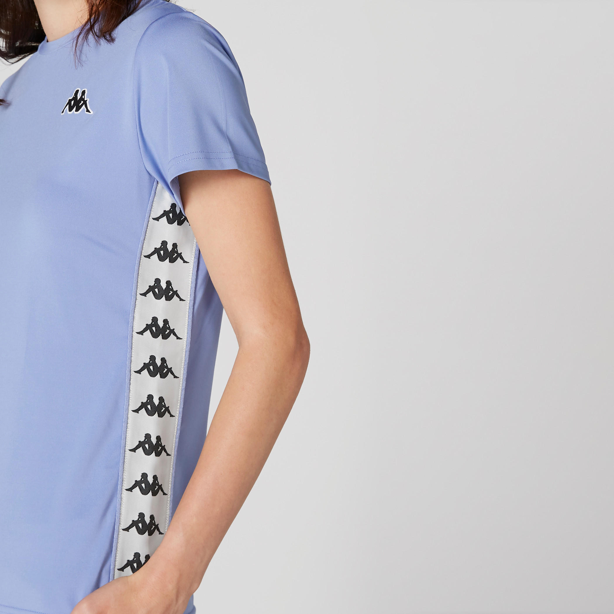 تيشيرت بياقة ضيّقة وأكمام قصيرة من كابا-women-clothing-sportswearandactivewear-tshirtsandvests-image-4