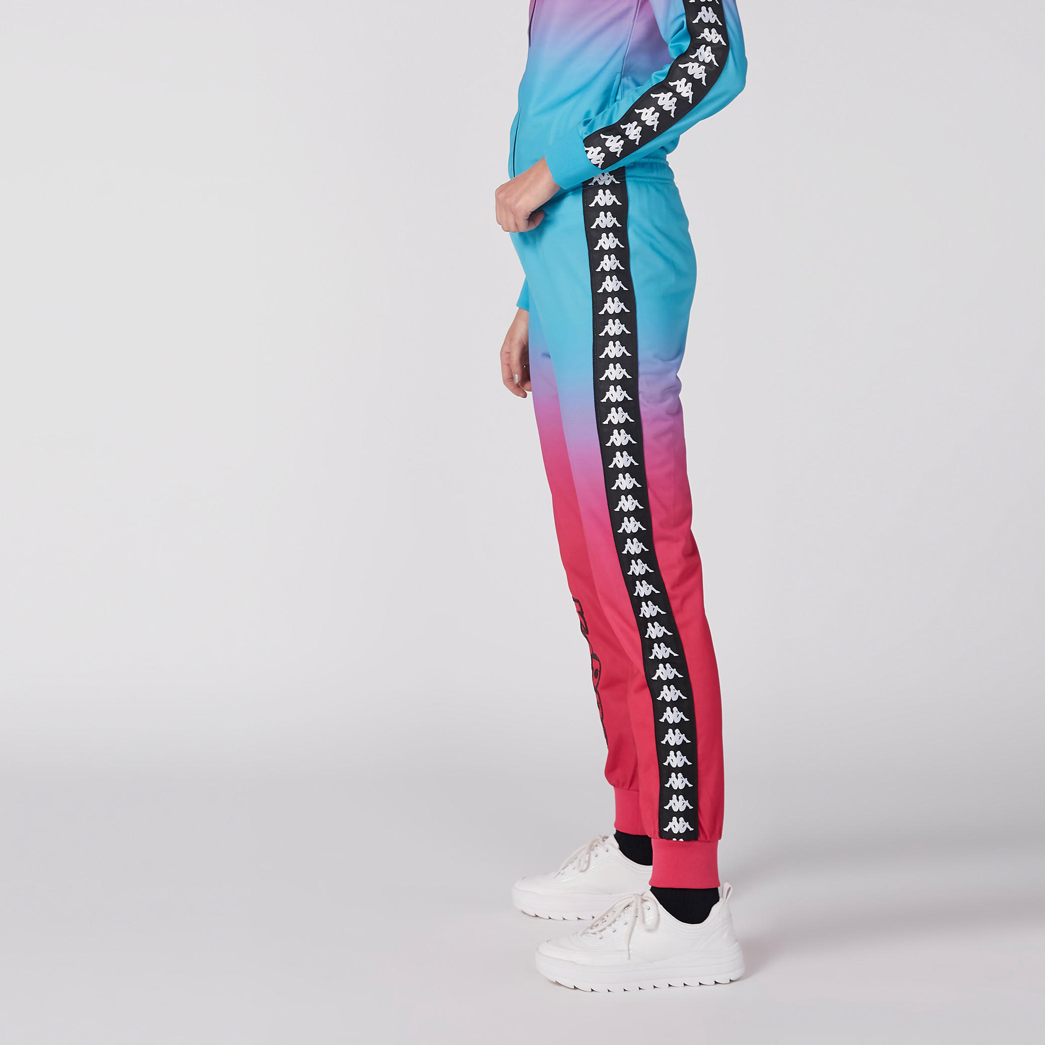 بنطال رياضي بخصر مطّاطي وطبعات من كابا-women-clothing-sportswearandactivewear-bottoms-image-3