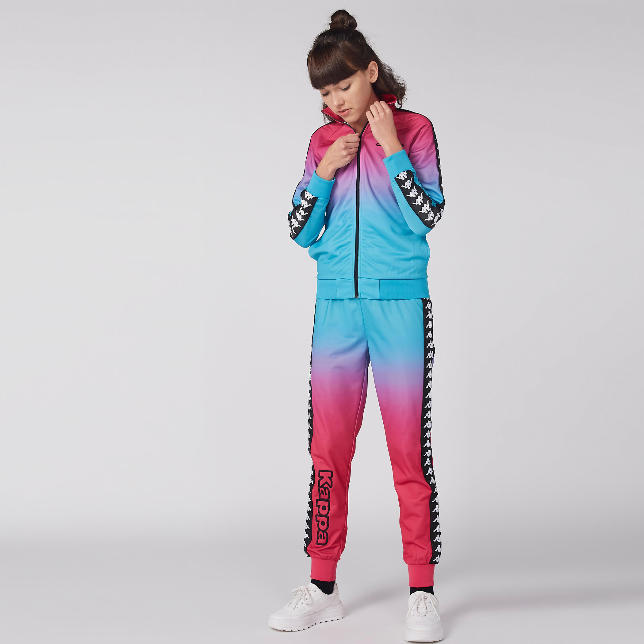 جاكيت بجيوب وأكمام طويلة وسحّاب إغلاق من كابا-women-clothing-sportswearandactivewear-coatsandjackets-jackets-image-2