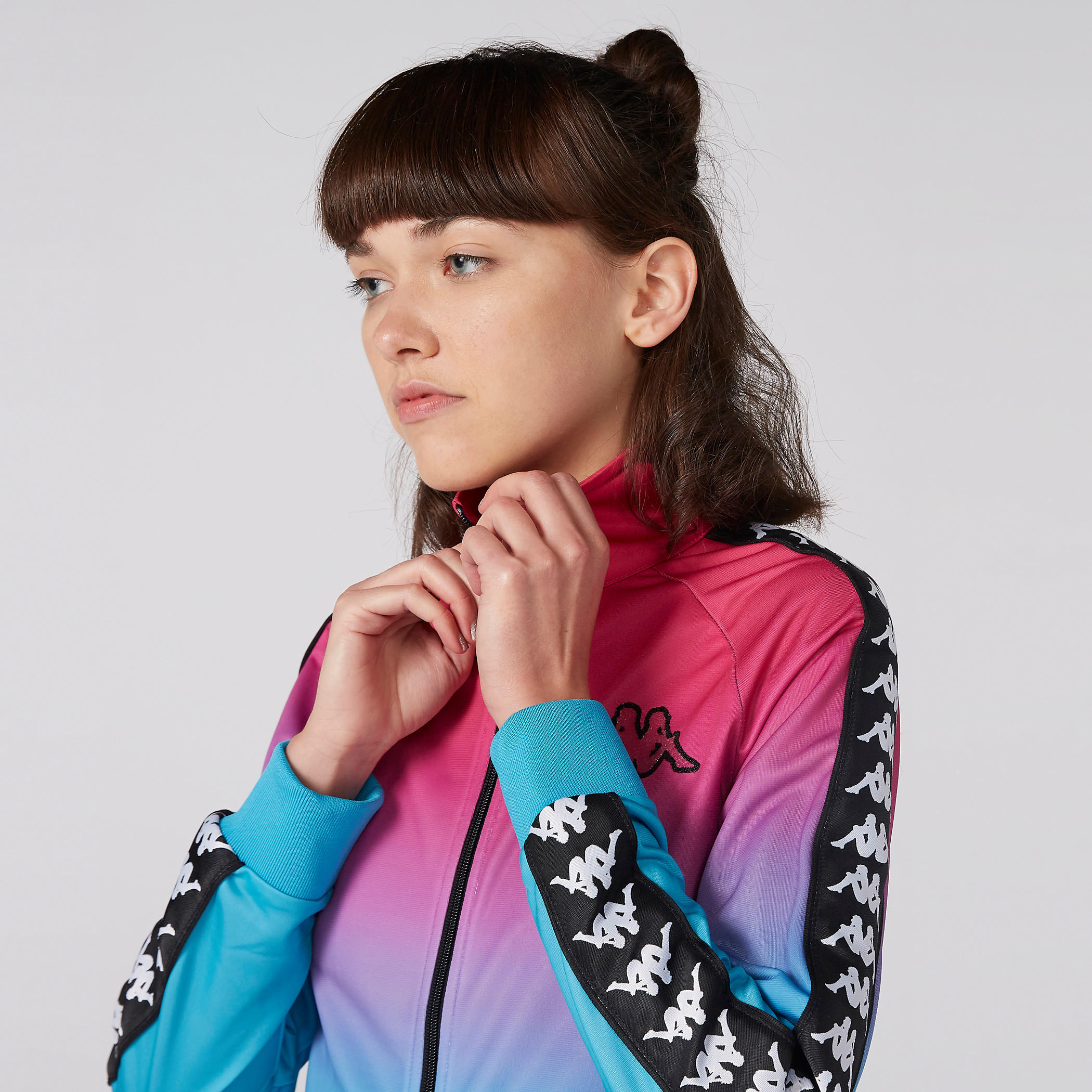 جاكيت بجيوب وأكمام طويلة وسحّاب إغلاق من كابا-women-clothing-sportswearandactivewear-coatsandjackets-jackets-image-3