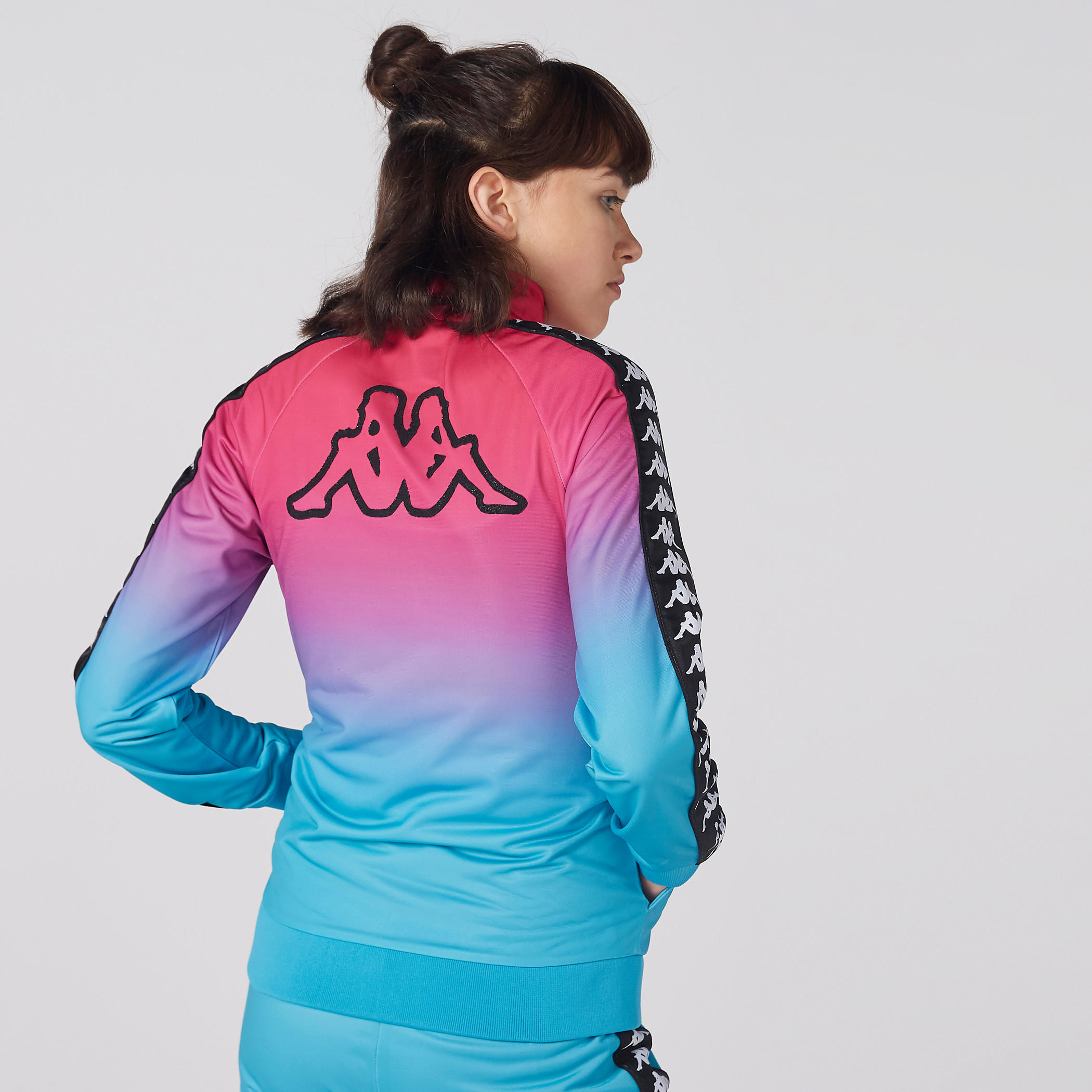 جاكيت بجيوب وأكمام طويلة وسحّاب إغلاق من كابا-women-clothing-sportswearandactivewear-coatsandjackets-jackets-image-5
