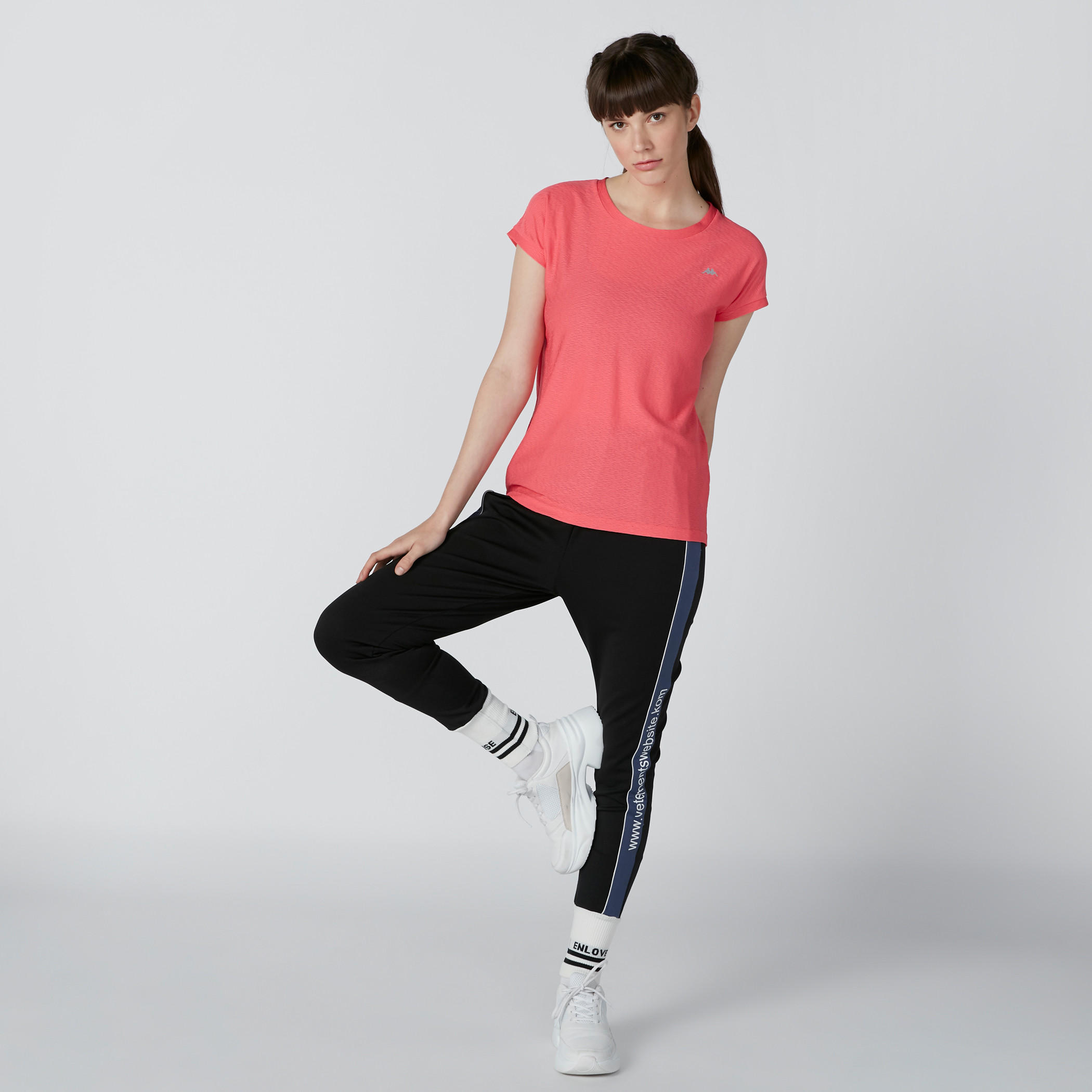 تيشيرت بياقة مستديرة وأكمام قصيرة من كابا-women-clothing-sportswearandactivewear-tshirtsandvests-image-1