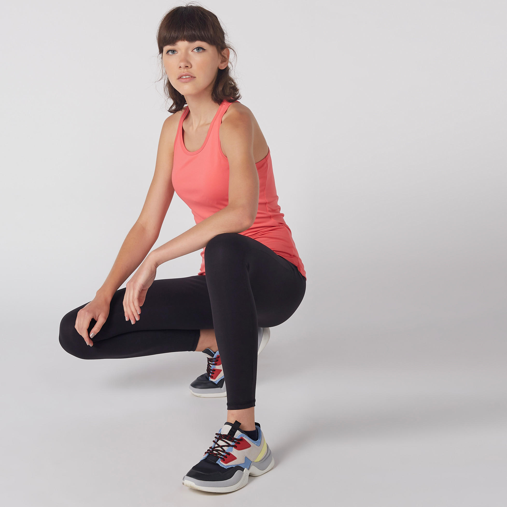 فيست دون أكمام بظهر ريسر من كابا-women-clothing-sportswearandactivewear-tshirtsandvests-image-2